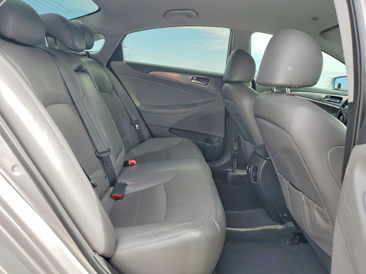 2013 Hyundai Sonata Hybrid Gray vin: KMHEC4A48DA071657