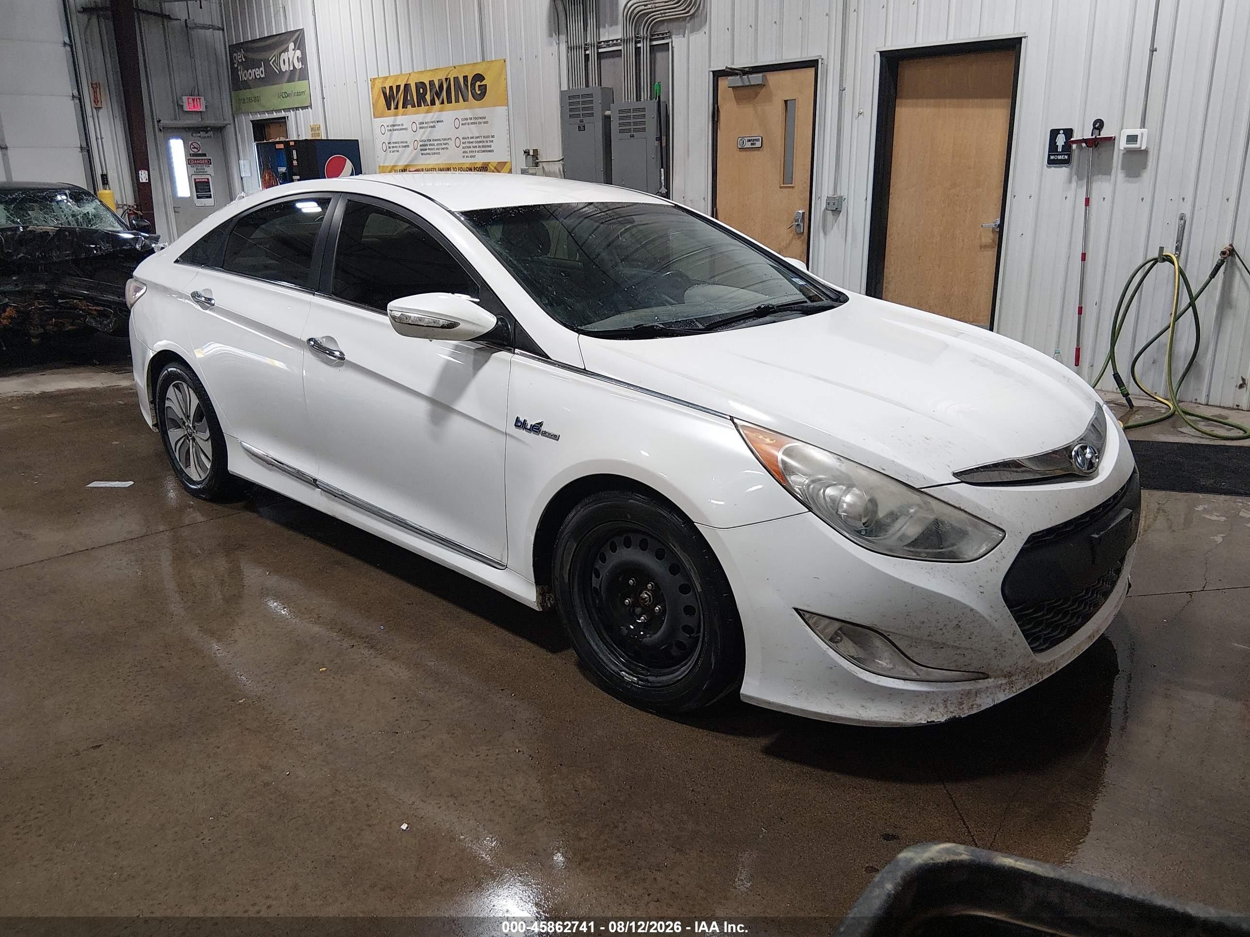 2013 Hyundai Sonata Hybrid Limited White vin: KMHEC4A48DA088569