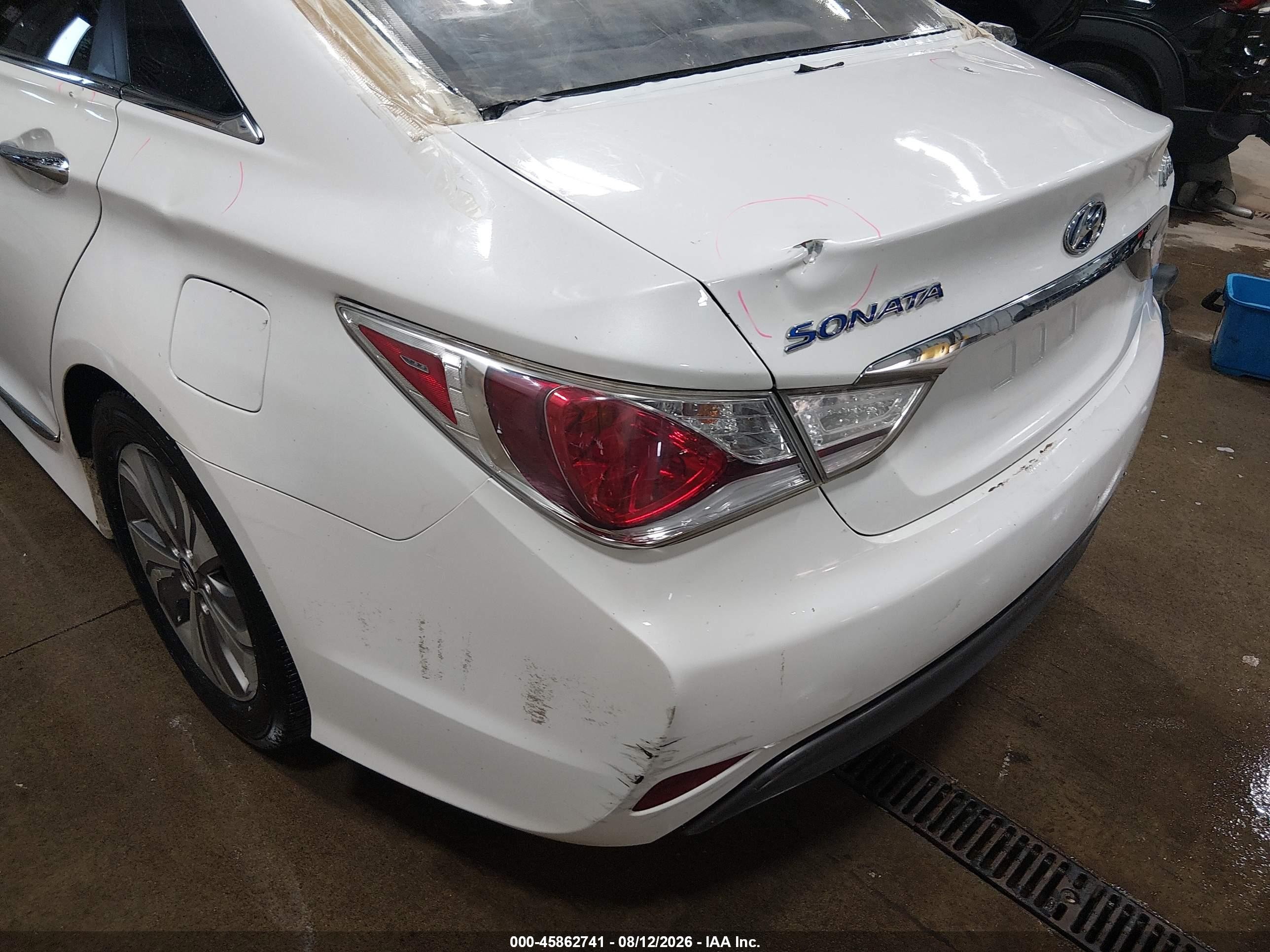 2013 Hyundai Sonata Hybrid Limited White vin: KMHEC4A48DA088569