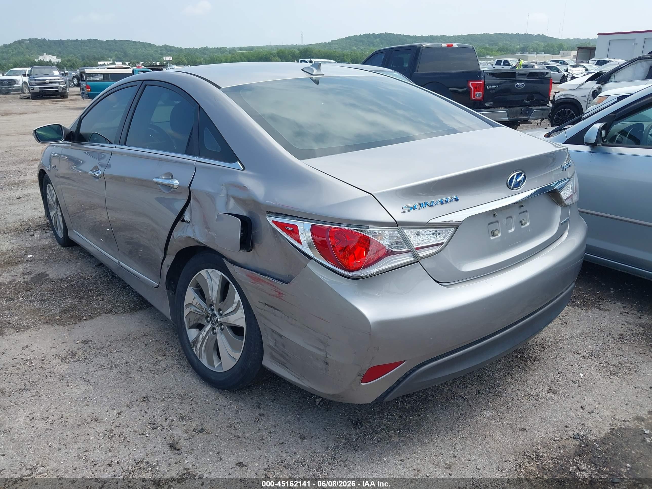 2013 Hyundai Sonata Hybrid Limited Silver vin: KMHEC4A48DA096218