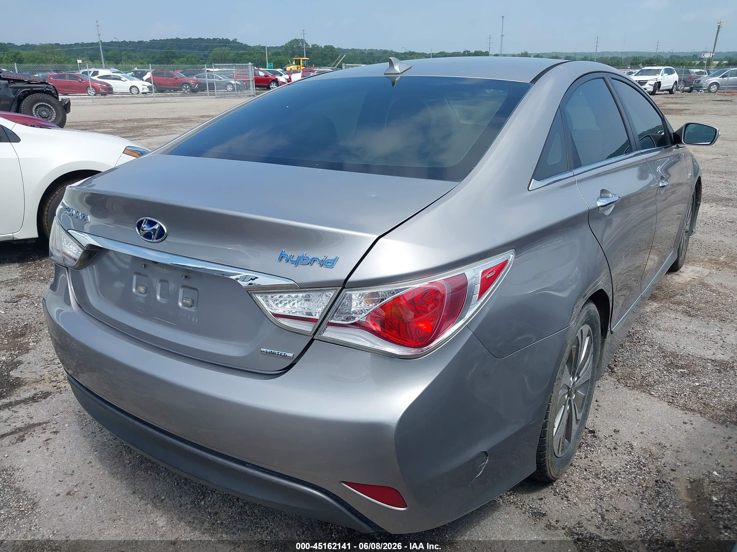 2013 Hyundai Sonata Hybrid Limited Silver vin: KMHEC4A48DA096218