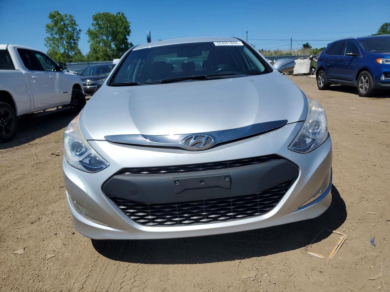 2013 Hyundai Sonata Hybrid Silver vin: KMHEC4A48DA098258