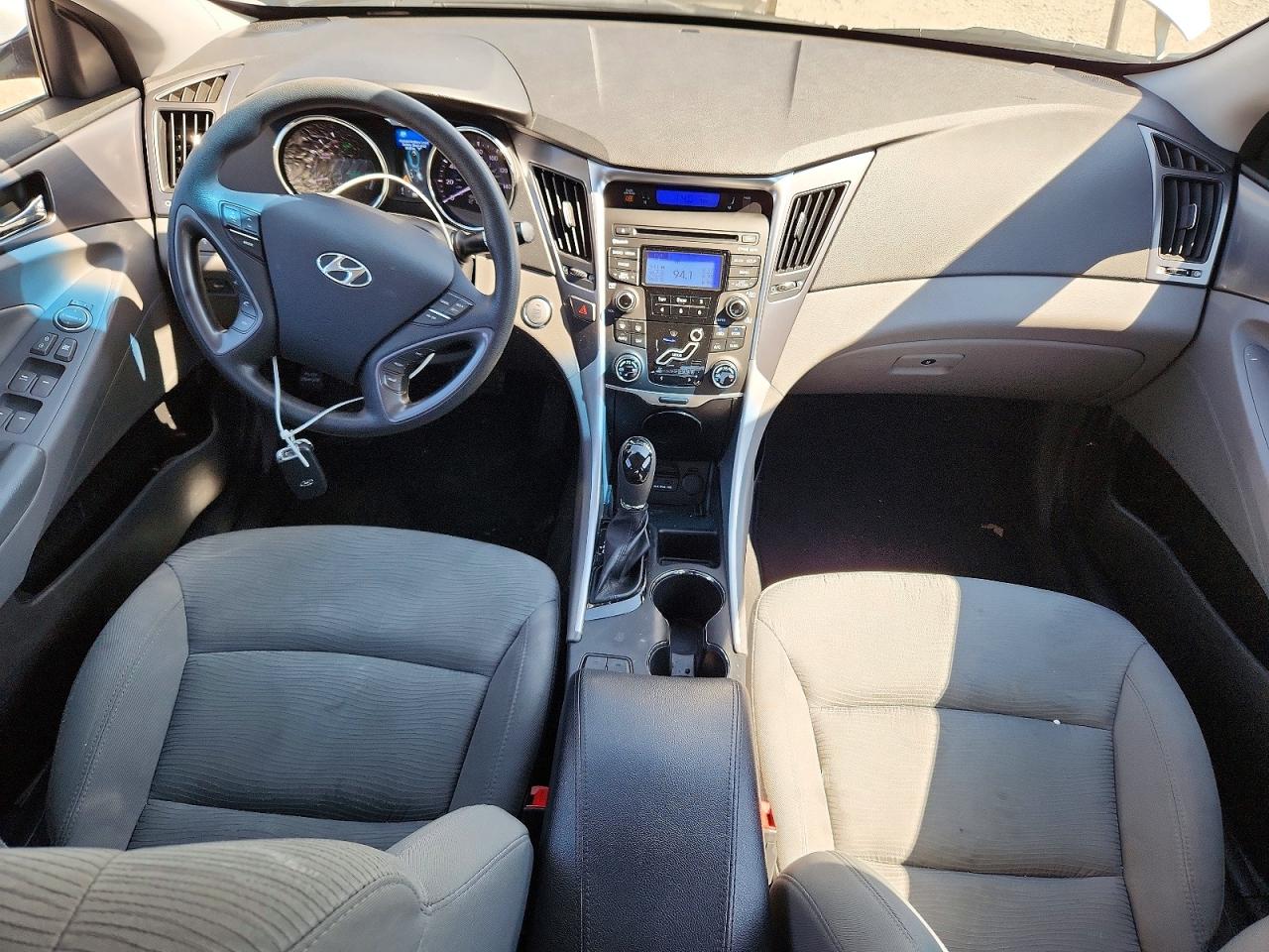 2013 Hyundai Sonata Hybrid Silver vin: KMHEC4A48DA099264