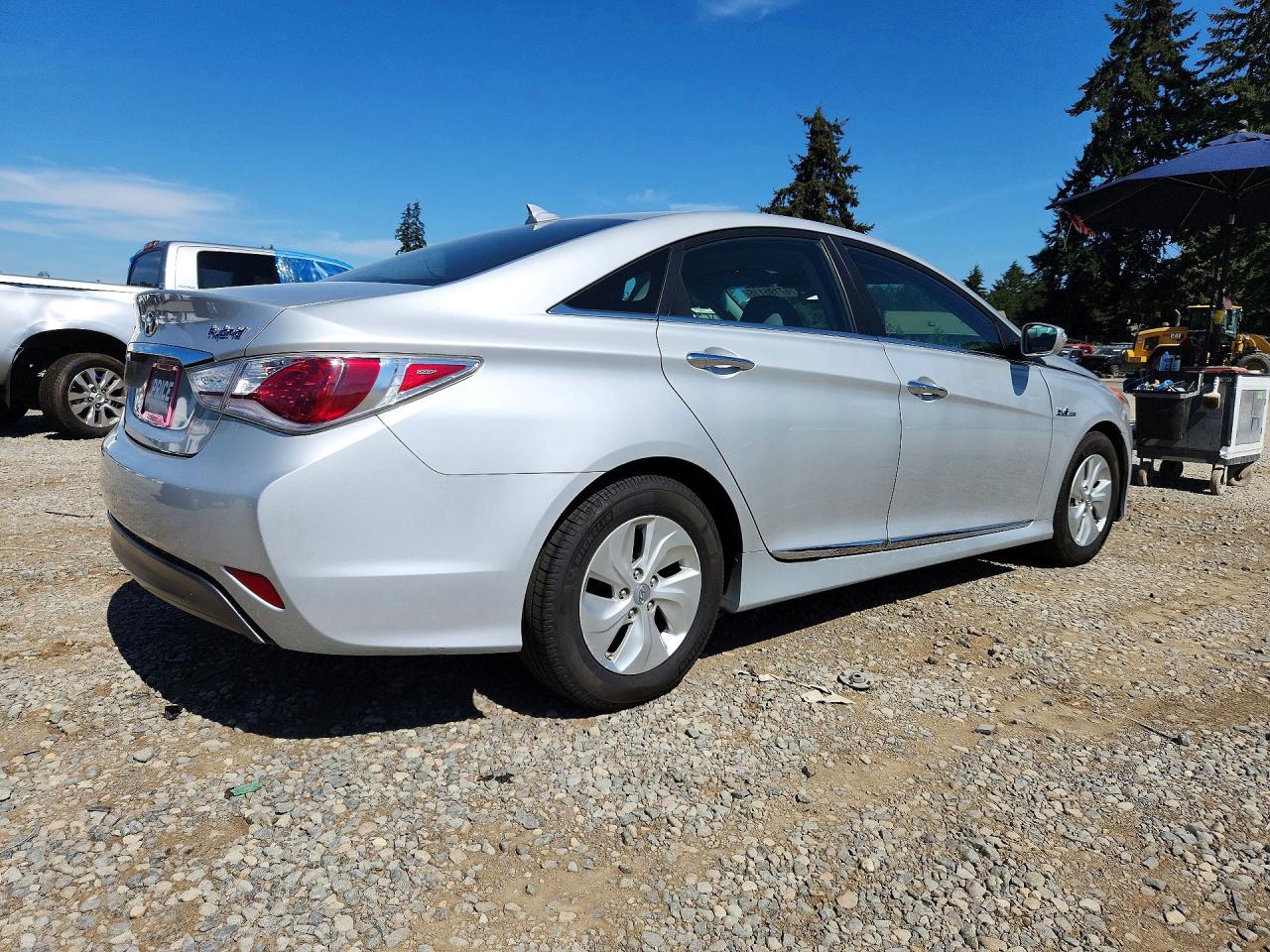2013 Hyundai Sonata Hybrid Silver vin: KMHEC4A48DA099264