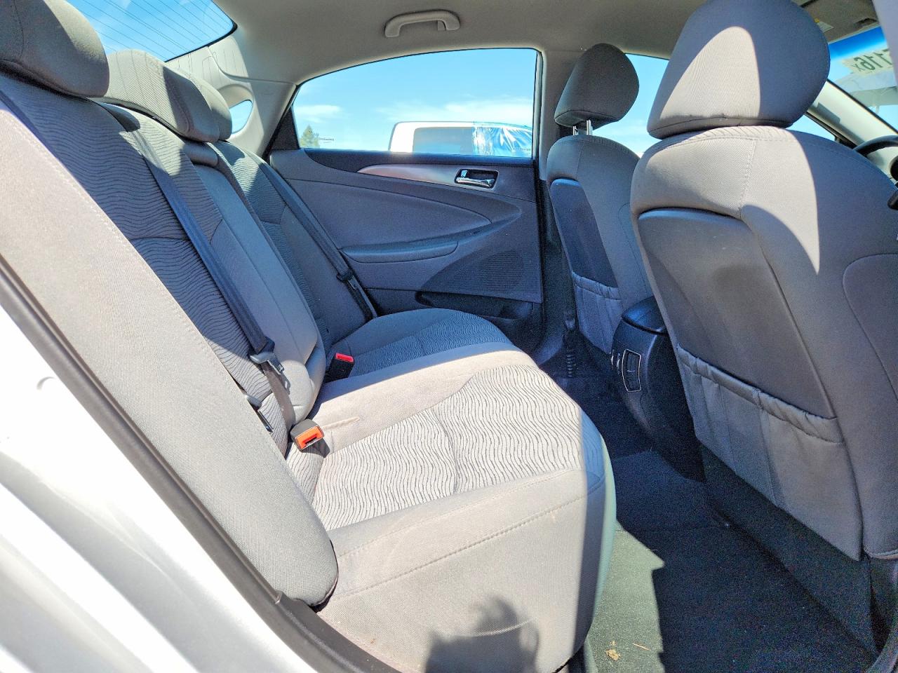 2013 Hyundai Sonata Hybrid Silver vin: KMHEC4A48DA099264