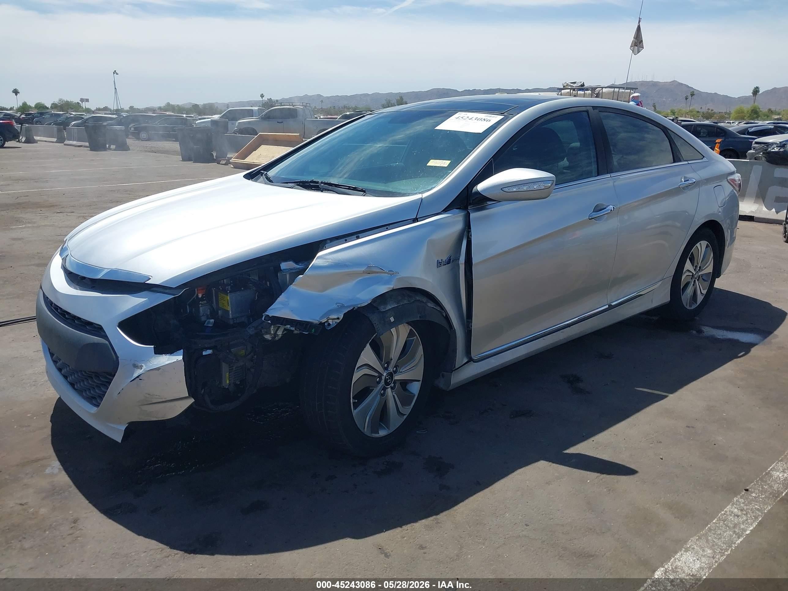 2014 Hyundai Sonata Hybrid Limited Silver vin: KMHEC4A48EA107056