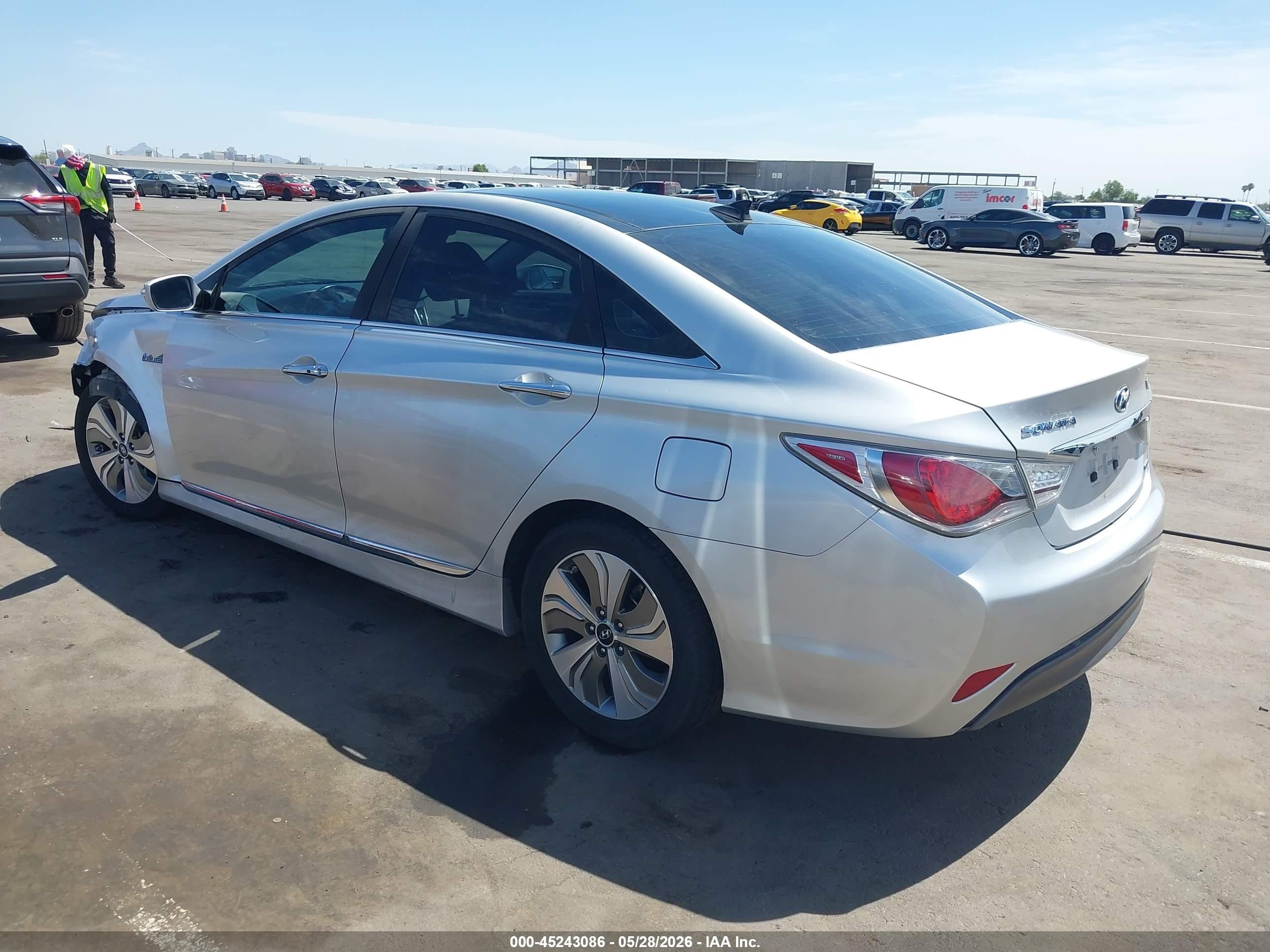 2014 Hyundai Sonata Hybrid Limited Silver vin: KMHEC4A48EA107056