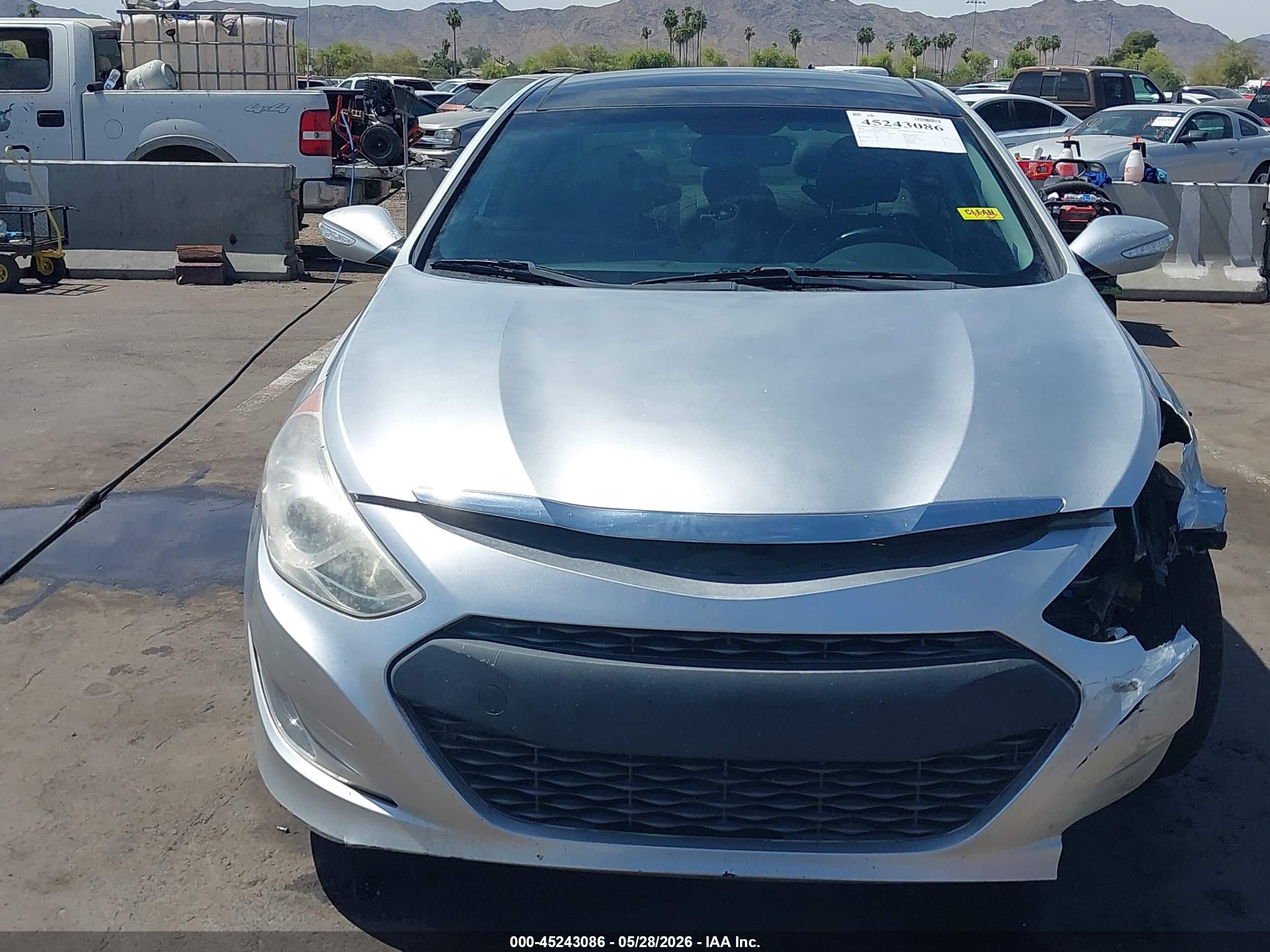 2014 Hyundai Sonata Hybrid Limited Silver vin: KMHEC4A48EA107056