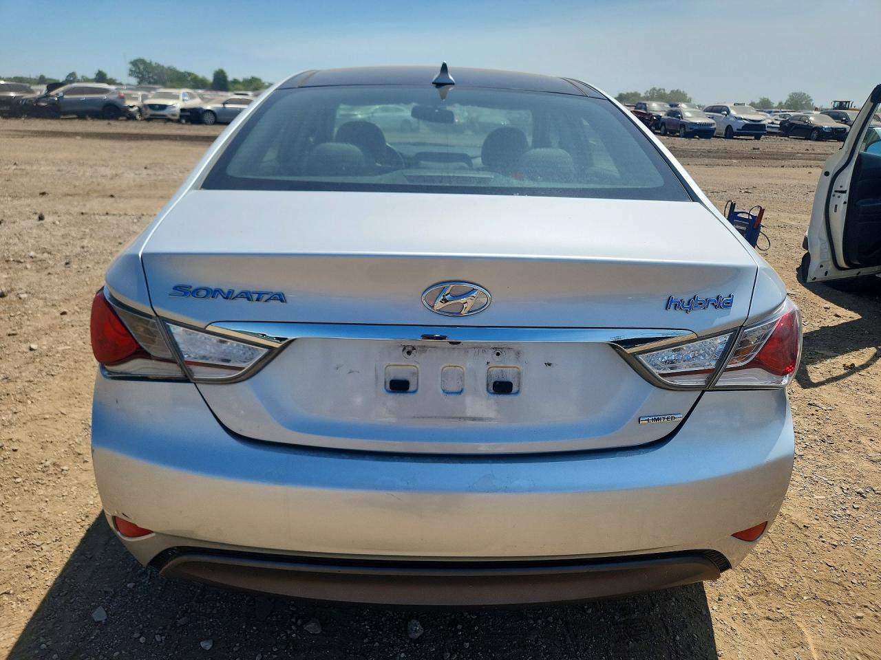 2014 Hyundai Sonata Hybrid Серебряный vin: KMHEC4A48EA108627