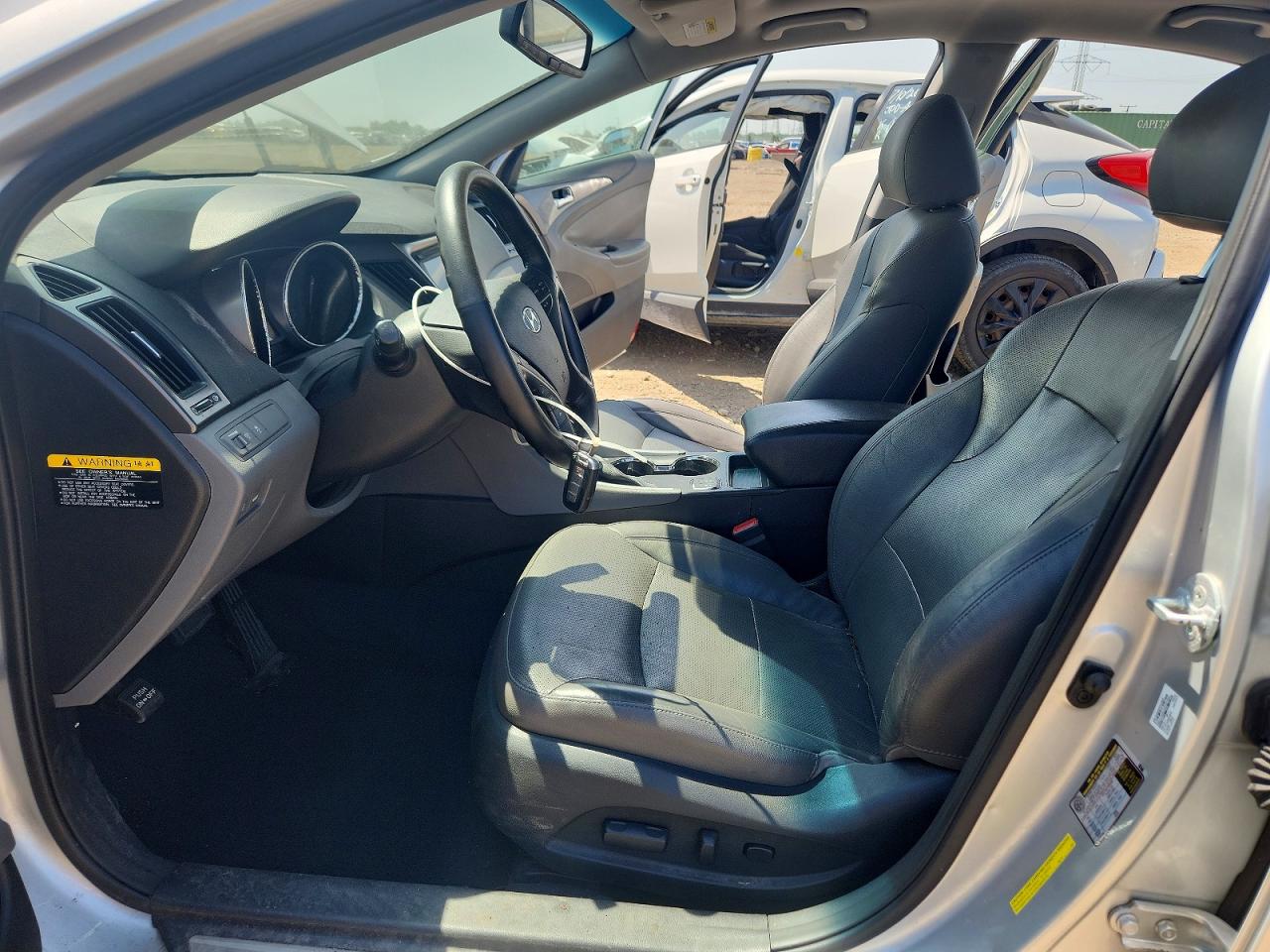 2014 Hyundai Sonata Hybrid Серебряный vin: KMHEC4A48EA108627