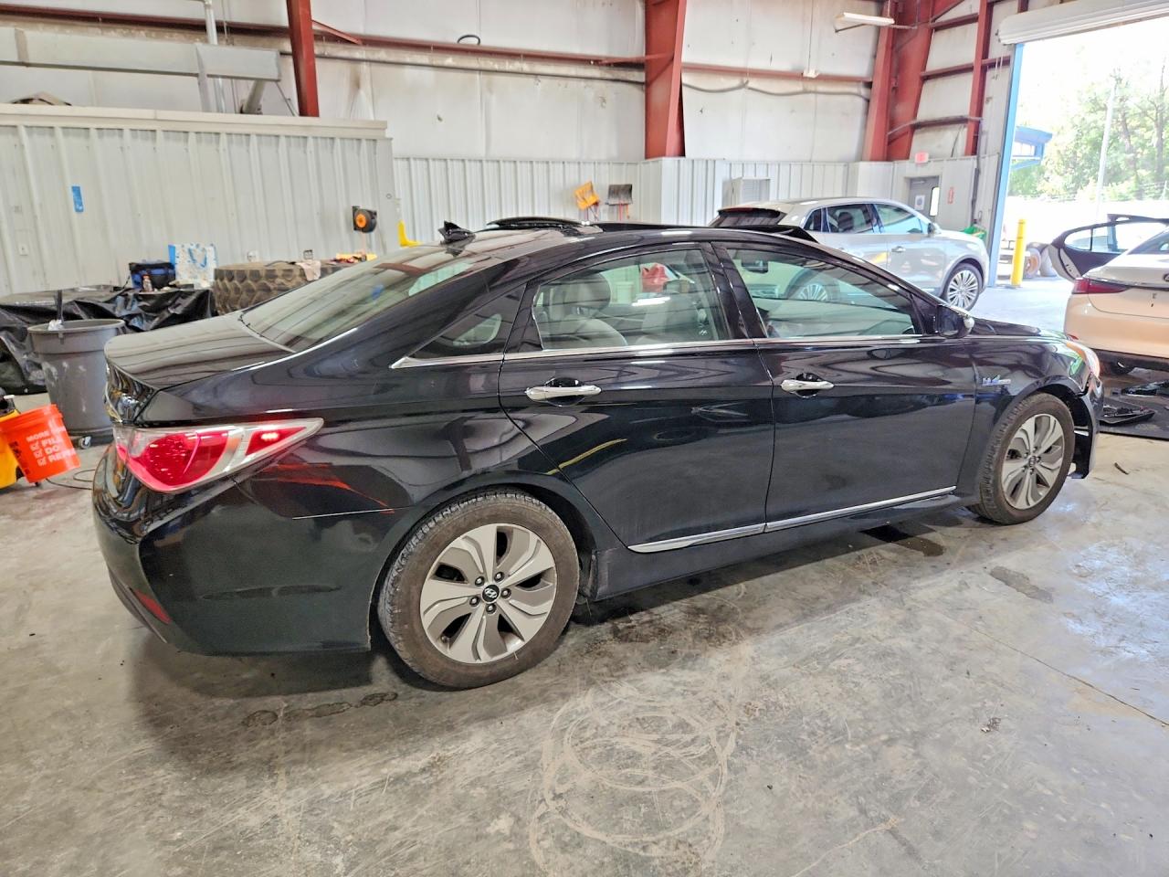 2014 Hyundai Sonata Hybrid Black vin: KMHEC4A48EA110068