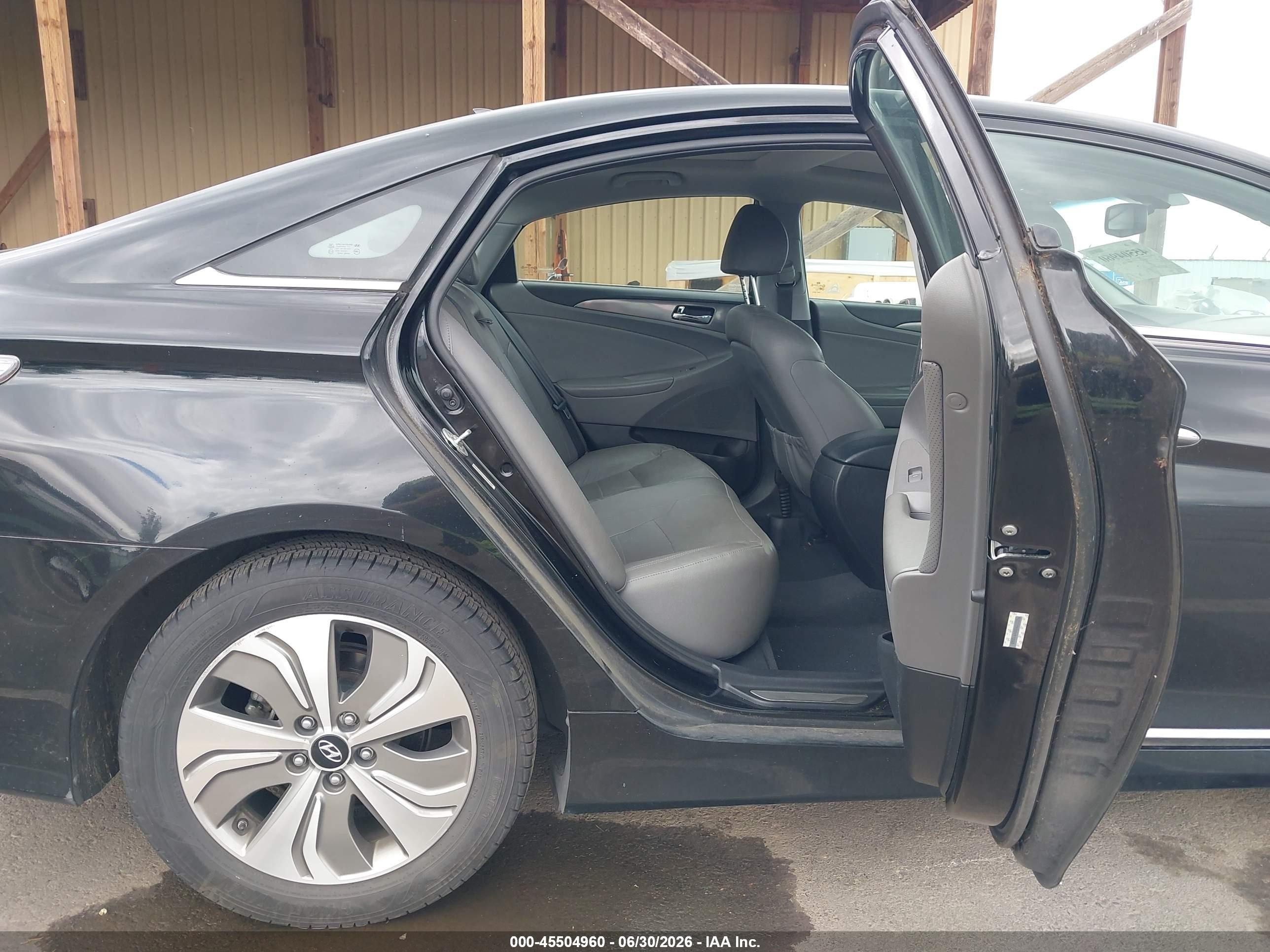 2014 Hyundai Sonata Hybrid Black vin: KMHEC4A48EA111298