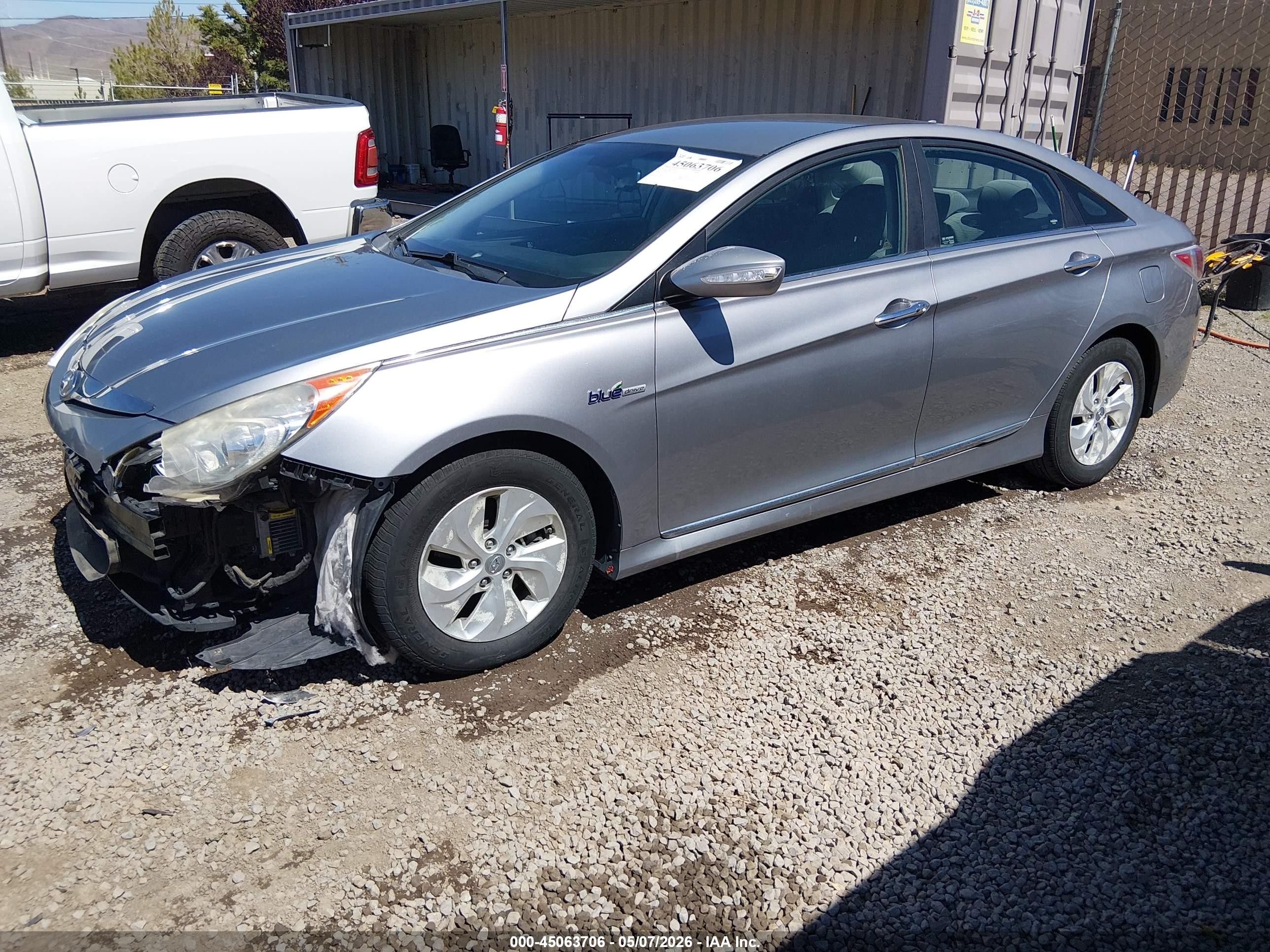2014 Hyundai Sonata Hybrid   Silver vin: KMHEC4A48EA116503