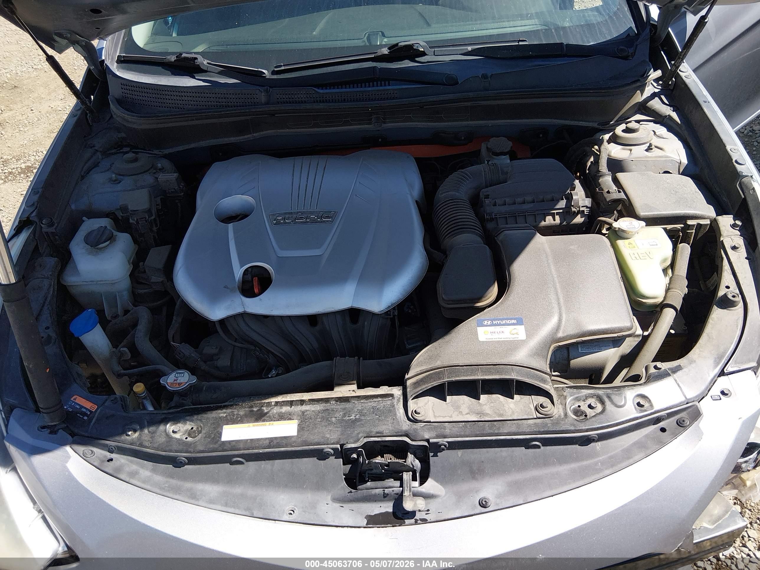 2014 Hyundai Sonata Hybrid   Silver vin: KMHEC4A48EA116503