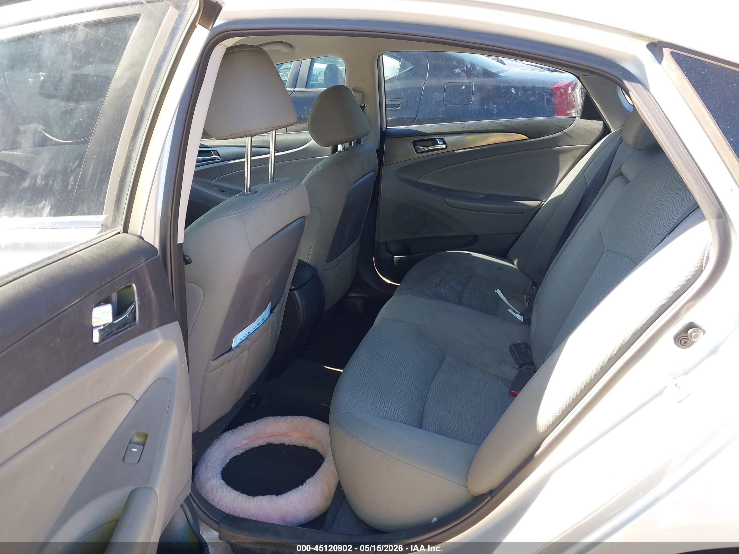 2014 Hyundai Sonata Hybrid   Silver vin: KMHEC4A48EA116517