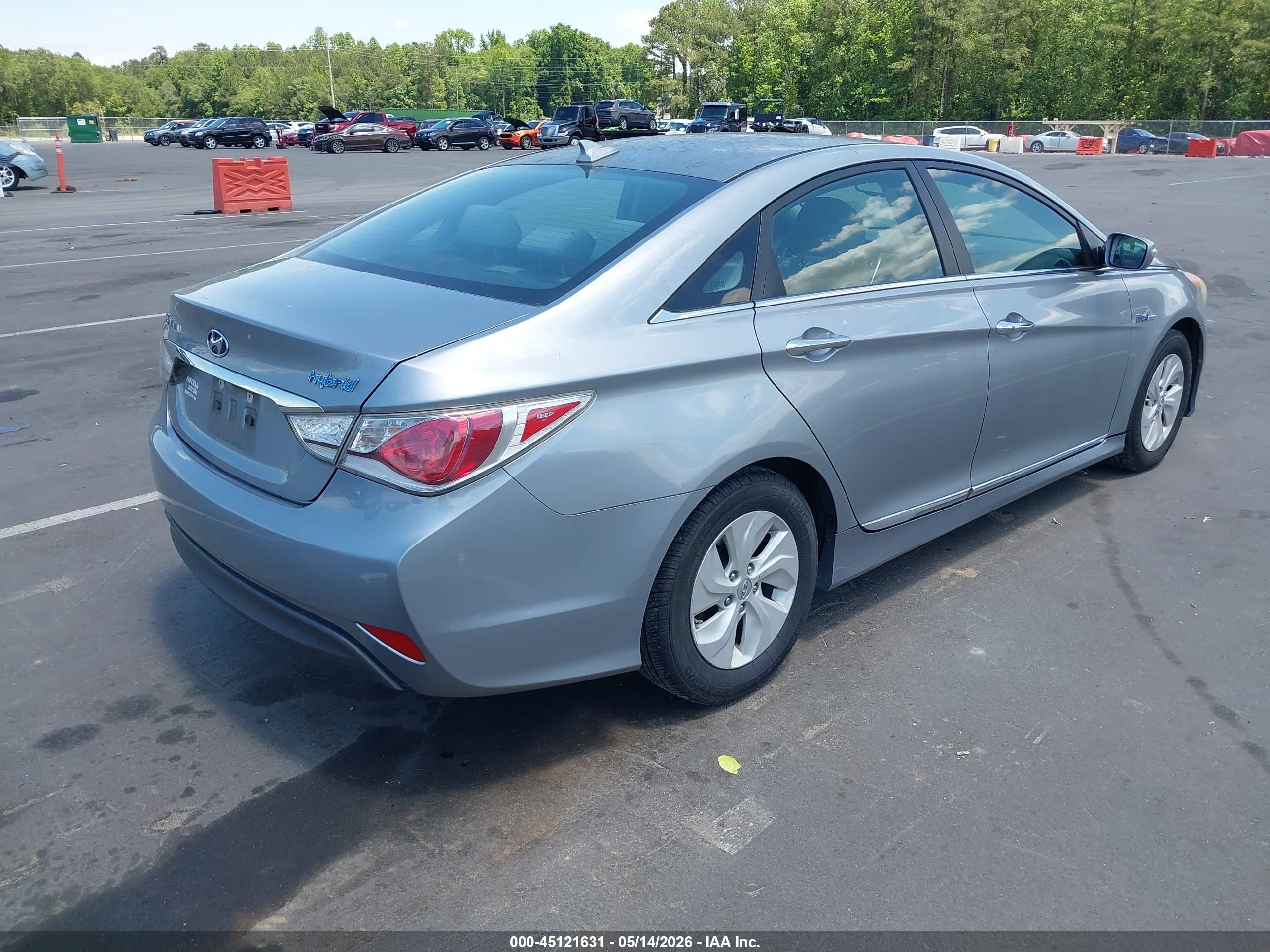 2014 Hyundai Sonata Hybrid   Silver vin: KMHEC4A48EA117991