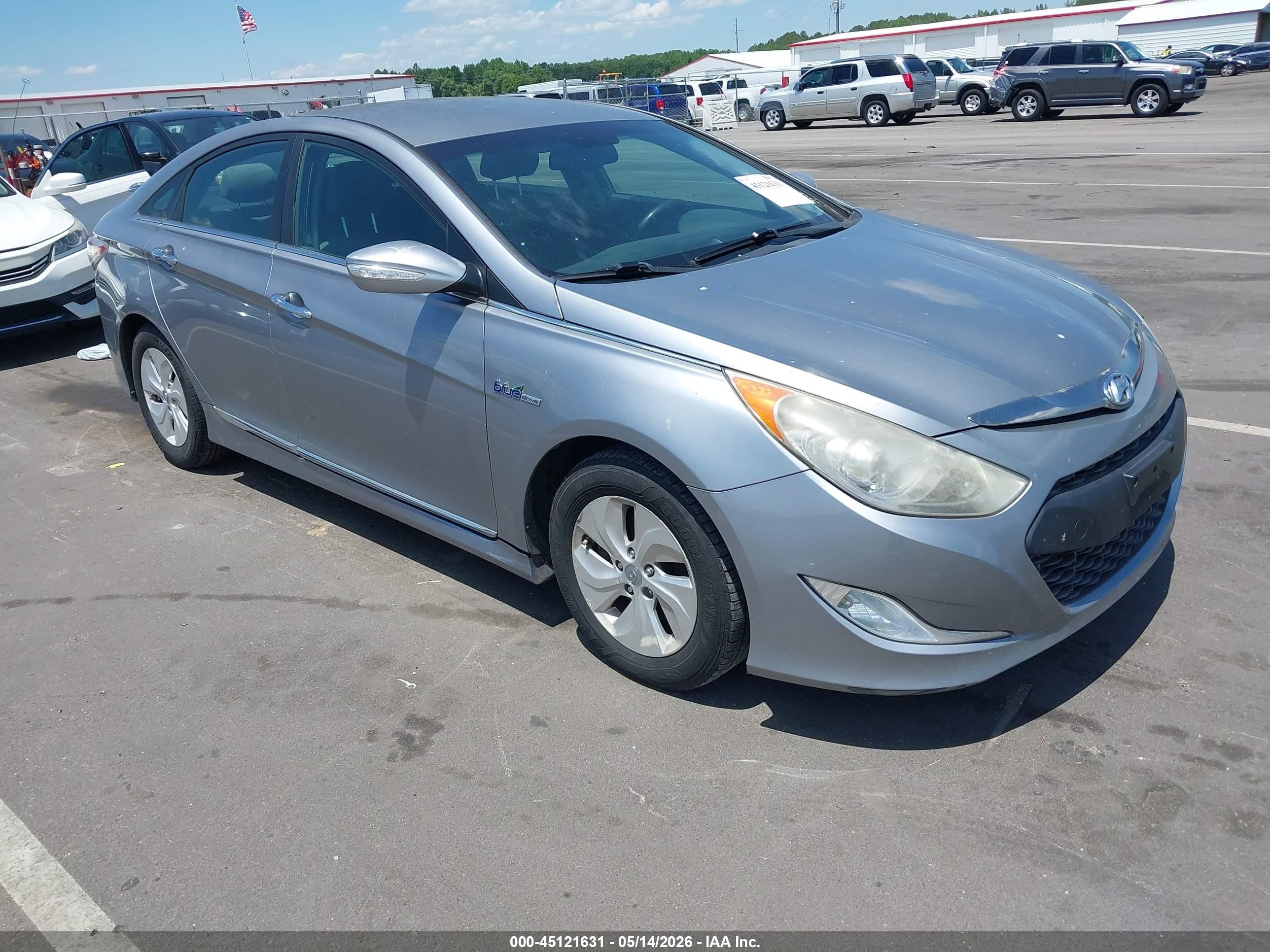 2014 Hyundai Sonata Hybrid   Silver vin: KMHEC4A48EA117991