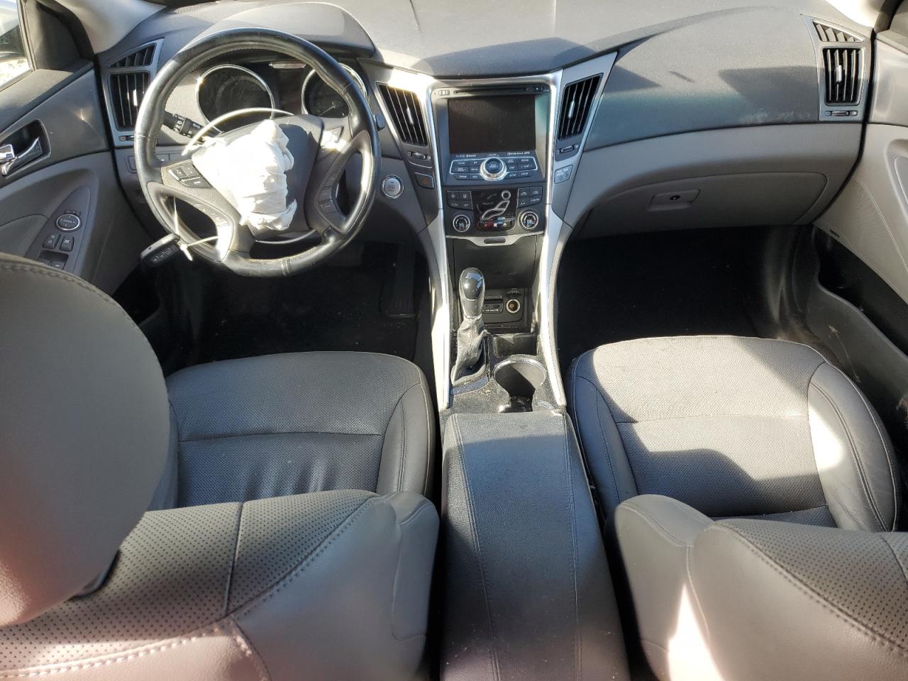 2015 Hyundai Sonata Hybrid Silver vin: KMHEC4A48FA125980