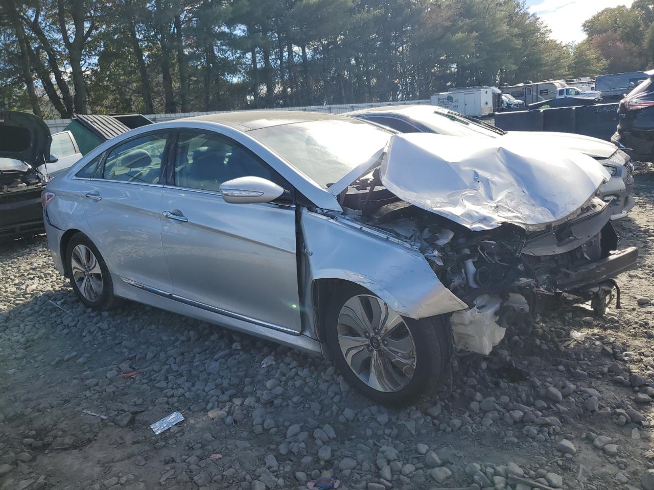 2015 Hyundai Sonata Hybrid Silver vin: KMHEC4A48FA125980