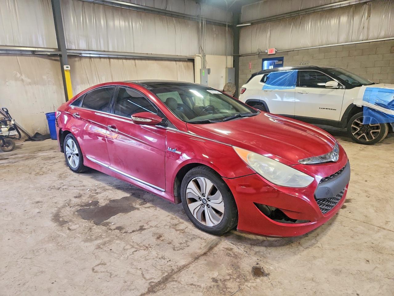 2015 Hyundai Sonata Hybrid Limited Red vin: KMHEC4A48FA135666