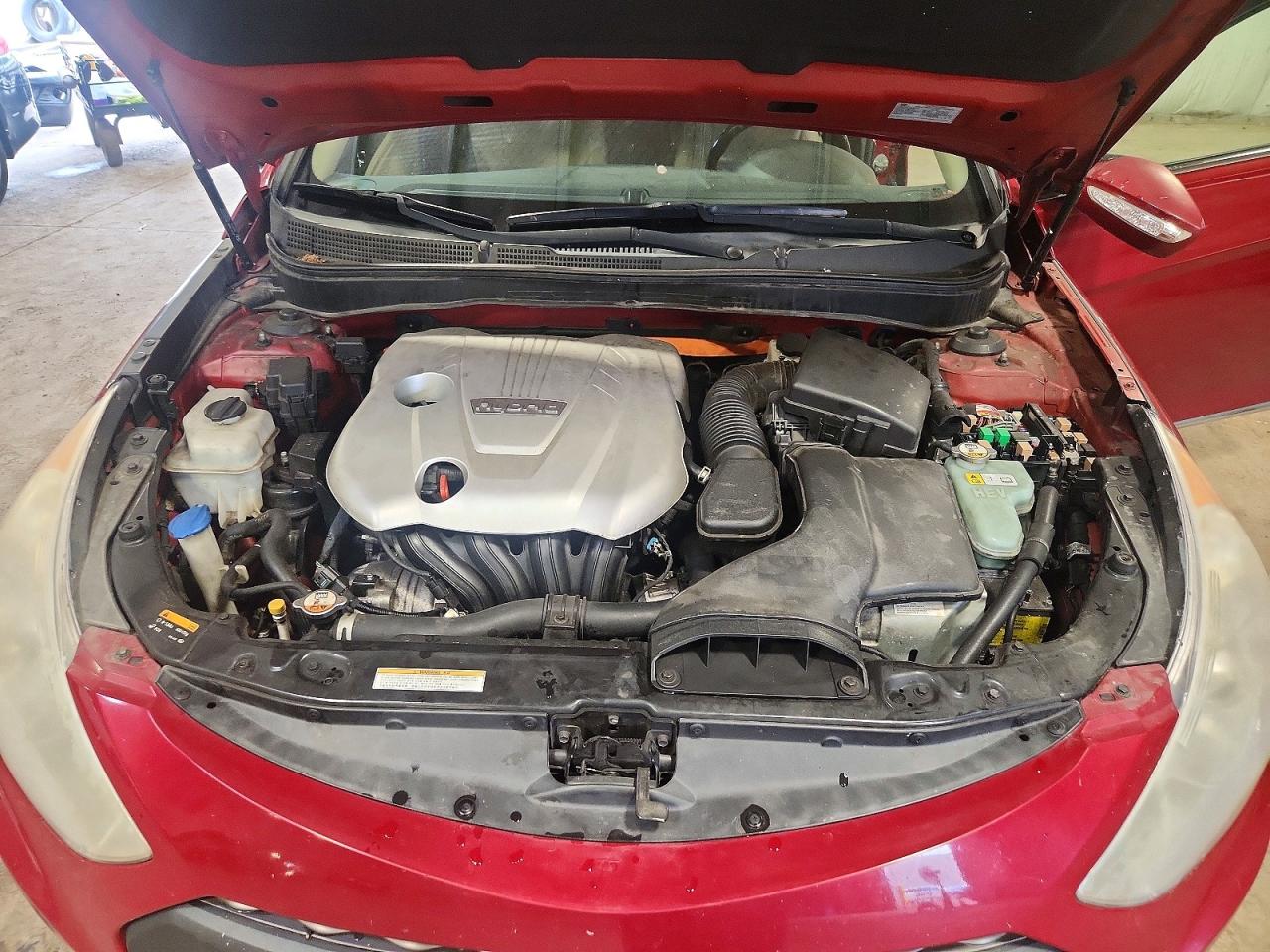 2015 Hyundai Sonata Hybrid Limited Red vin: KMHEC4A48FA135666