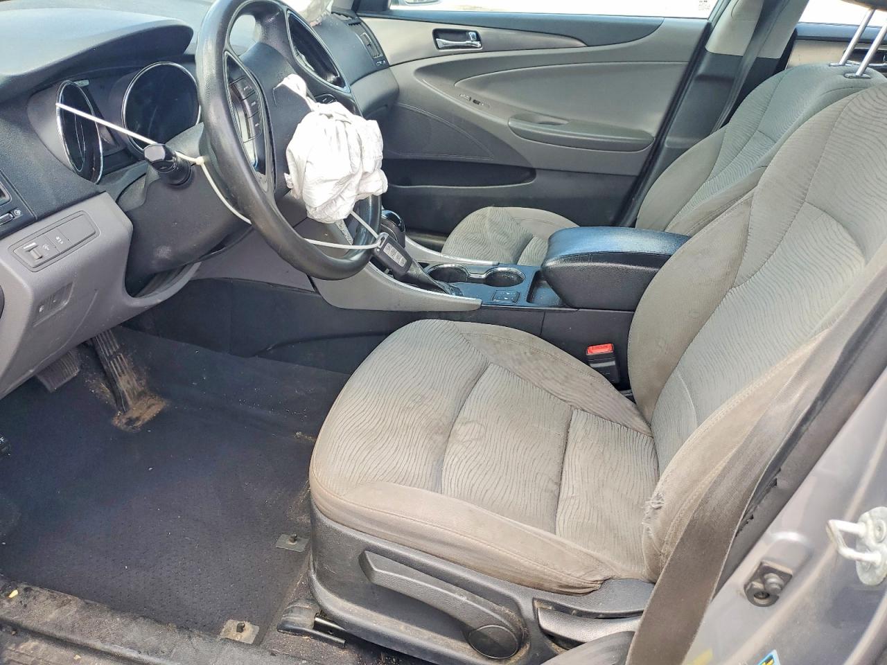 2015 Hyundai Sonata Hybrid Base Silver vin: KMHEC4A48FA139314