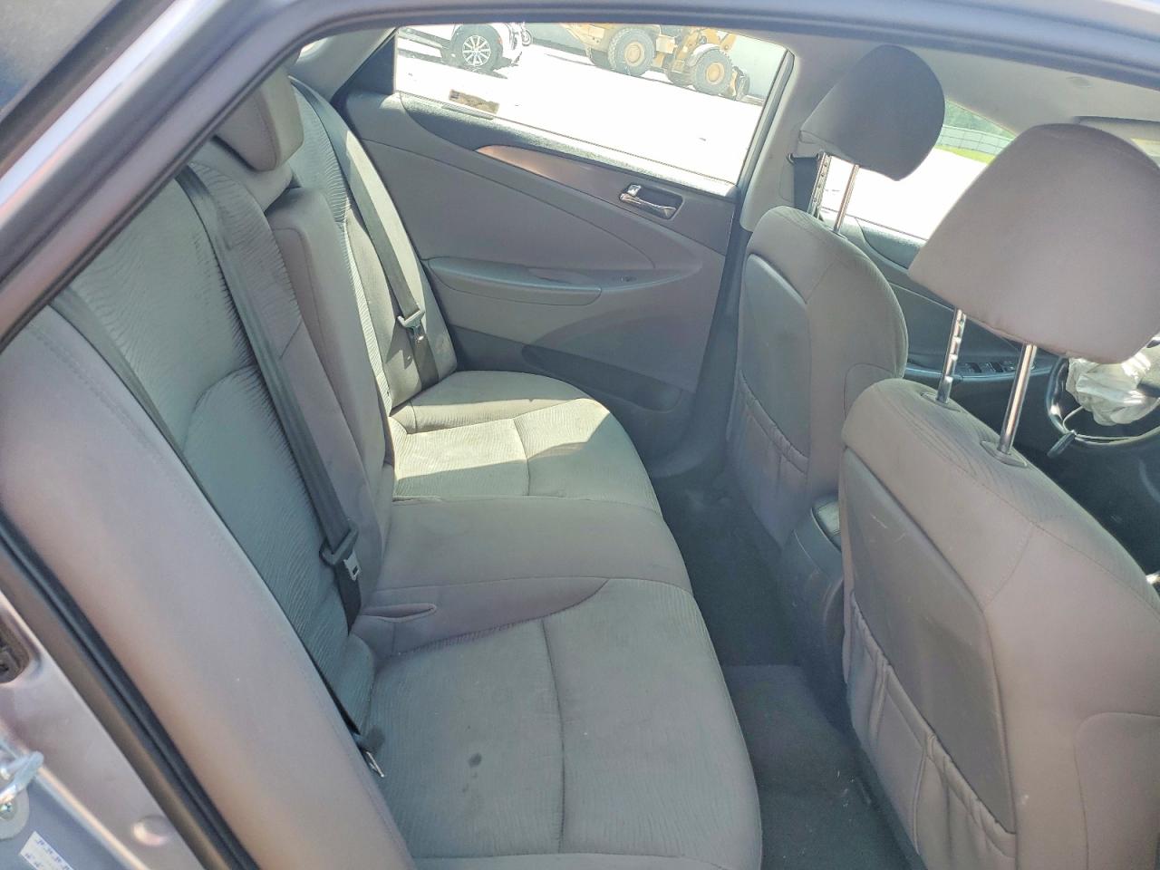 2015 Hyundai Sonata Hybrid Base Silver vin: KMHEC4A48FA139314
