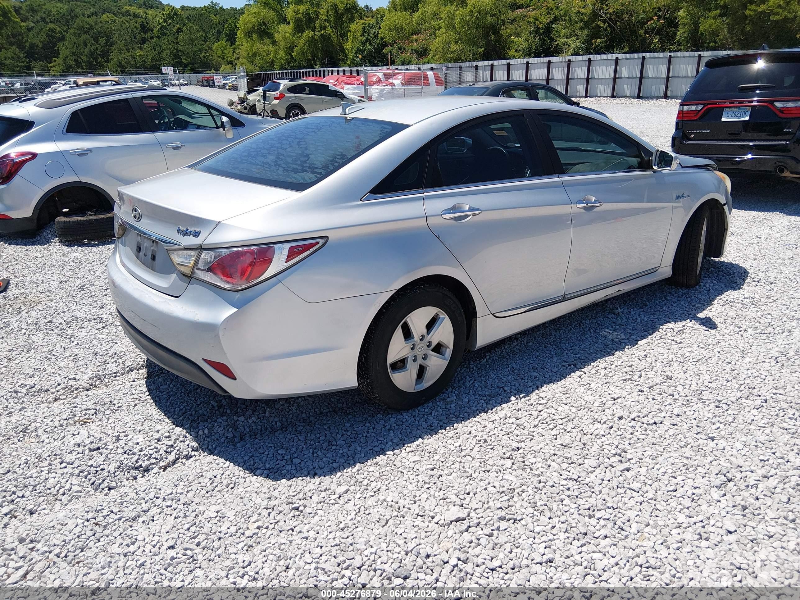 2012 Hyundai Sonata Hybrid   Silver vin: KMHEC4A49CA031506