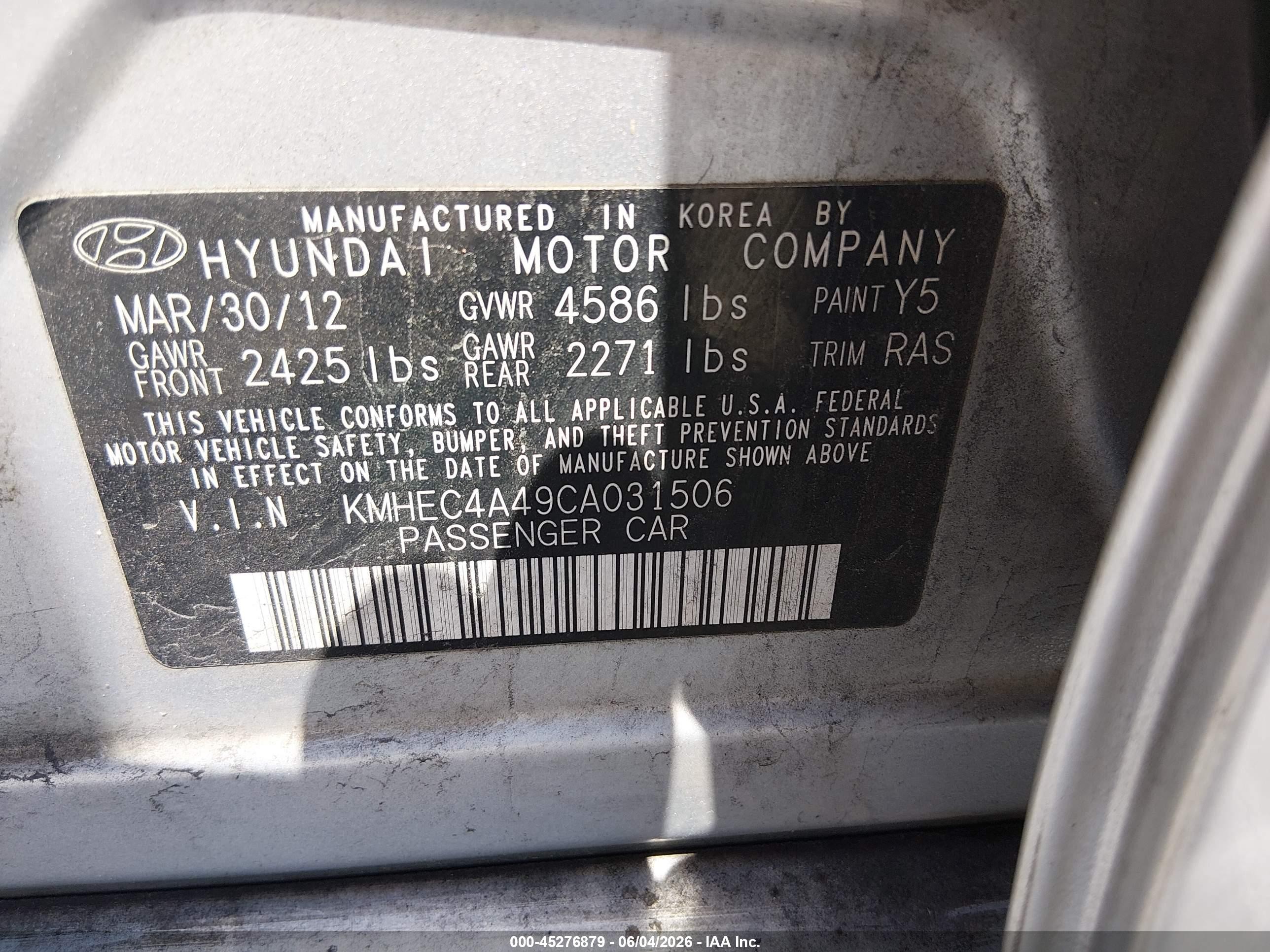 2012 Hyundai Sonata Hybrid   Silver vin: KMHEC4A49CA031506