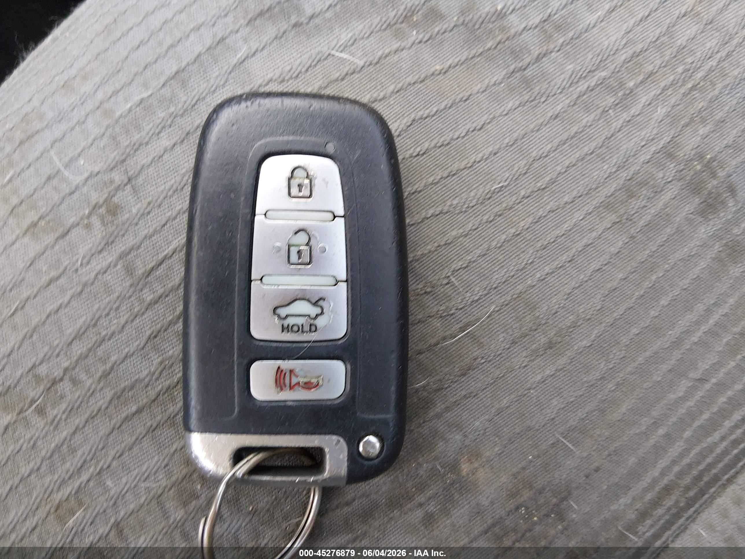 2012 Hyundai Sonata Hybrid   Silver vin: KMHEC4A49CA031506
