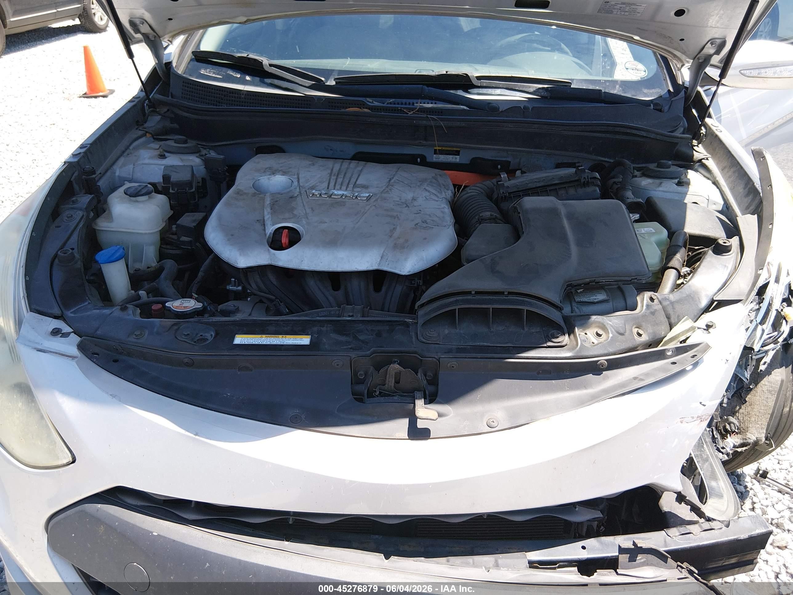 2012 Hyundai Sonata Hybrid   Silver vin: KMHEC4A49CA031506
