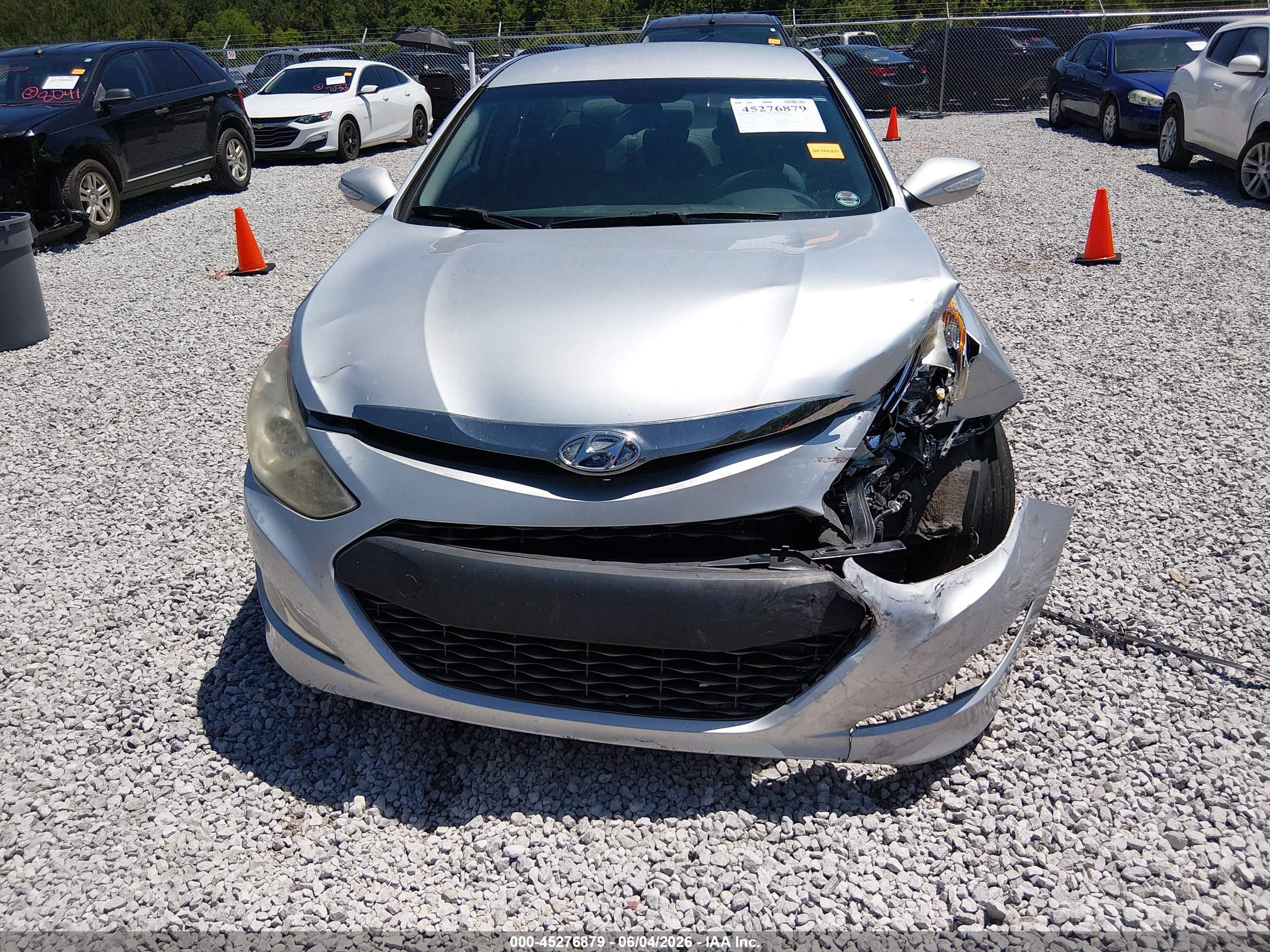 2012 Hyundai Sonata Hybrid   Silver vin: KMHEC4A49CA031506