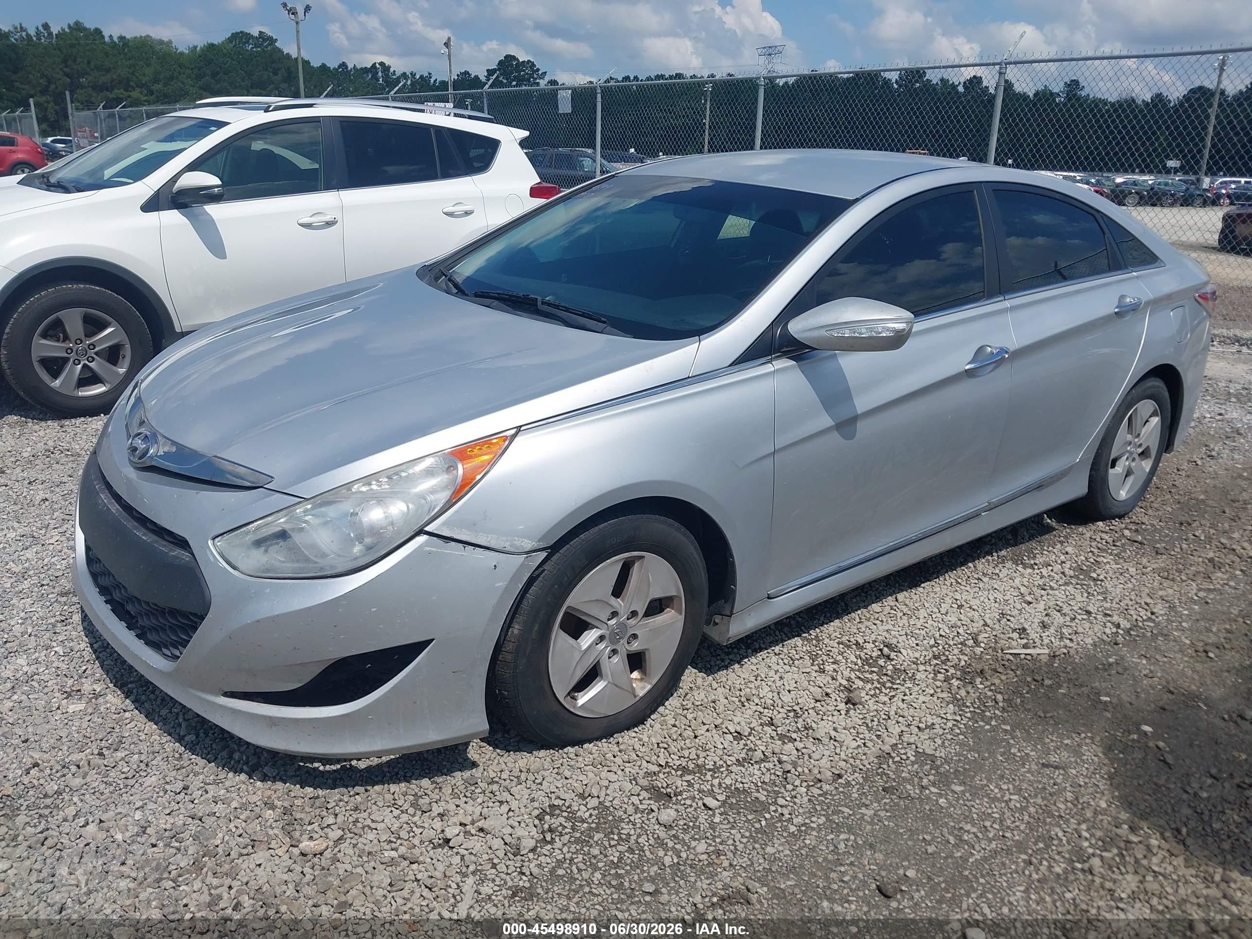 2012 Hyundai Sonata Hybrid   Silver vin: KMHEC4A49CA035779