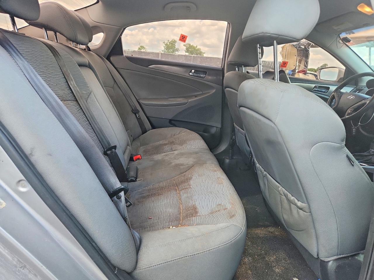 2012 Hyundai Sonata Hybrid Silver vin: KMHEC4A49CA038200