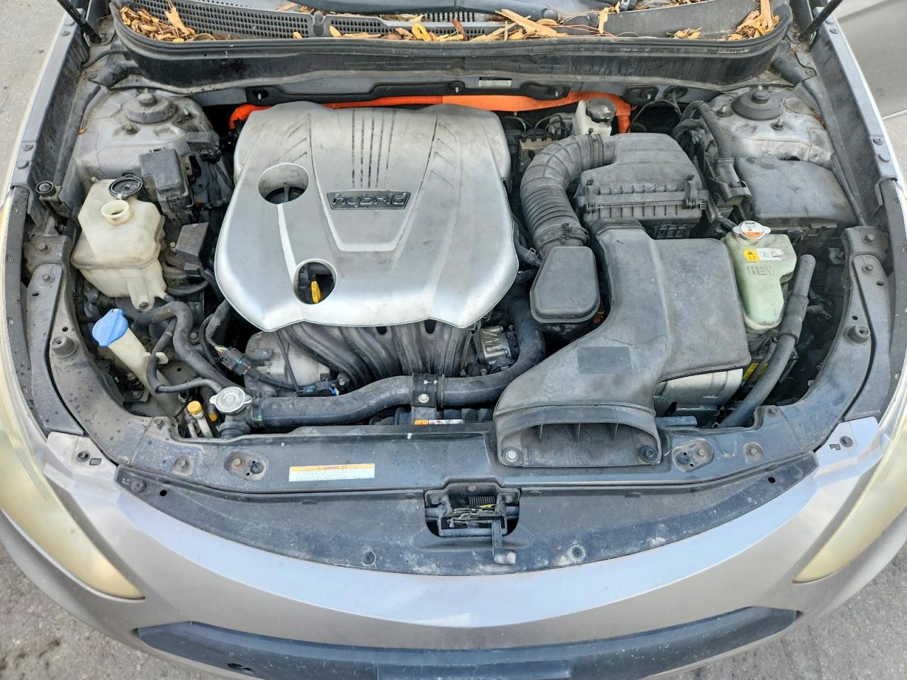 2012 Hyundai Sonata Hybrid Silver vin: KMHEC4A49CA038200