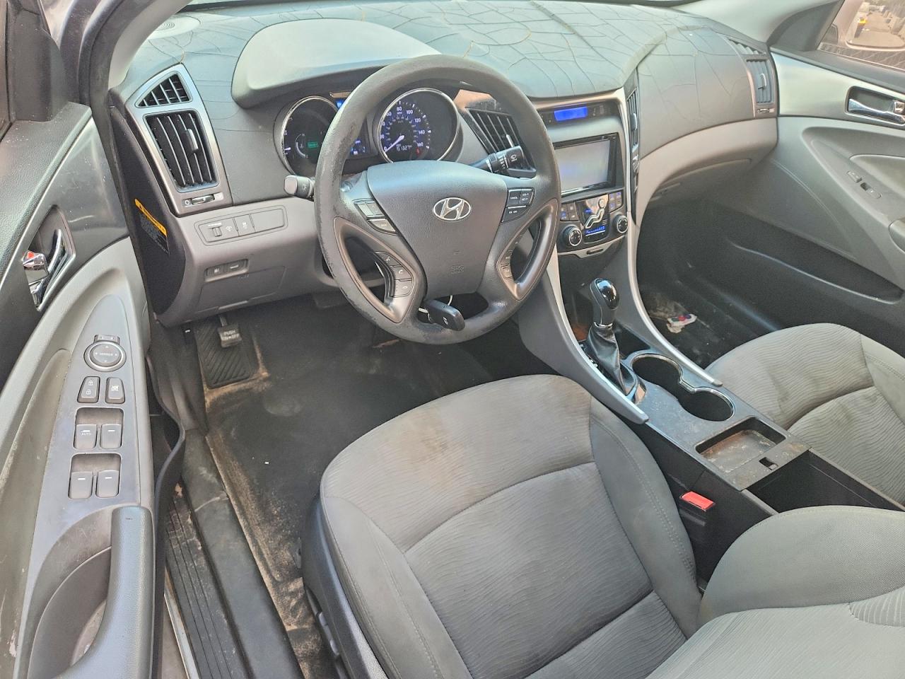 2012 Hyundai Sonata Hybrid Silver vin: KMHEC4A49CA038200