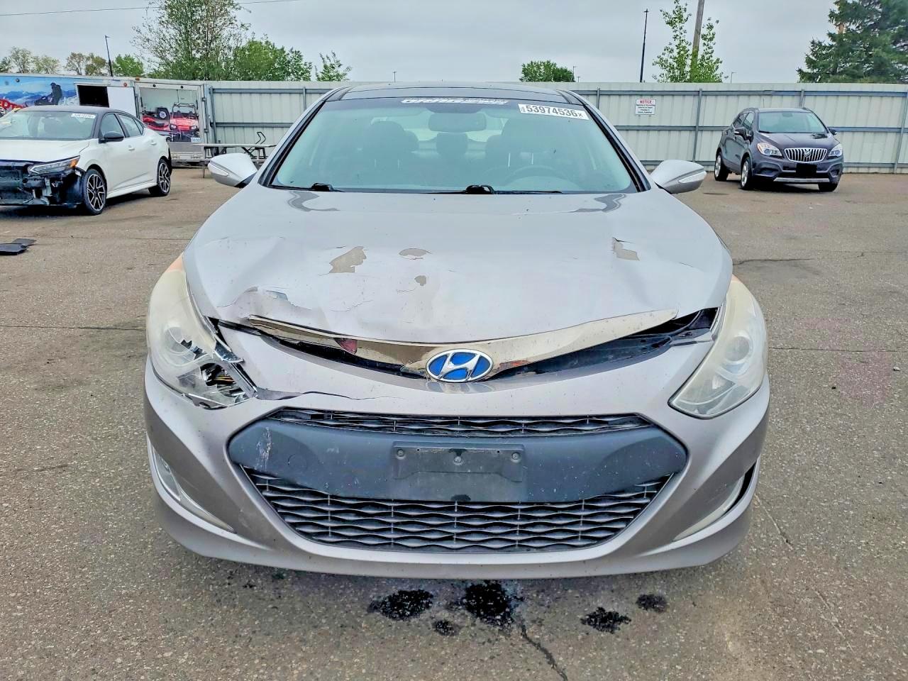 2012 Hyundai Sonata Hybrid Silver vin: KMHEC4A49CA046961