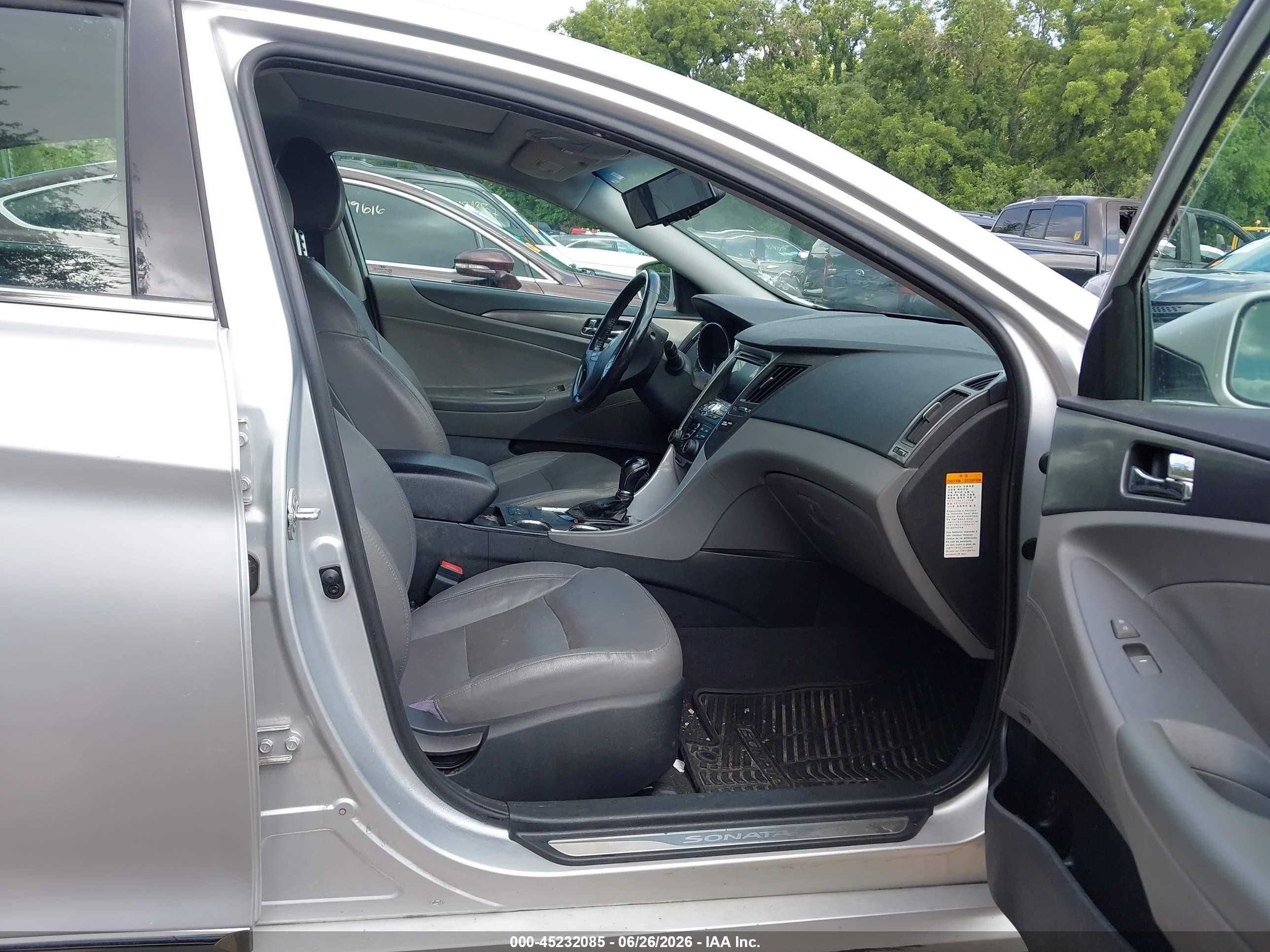 2013 Hyundai Sonata Hybrid Limited Серый vin: KMHEC4A49DA050249