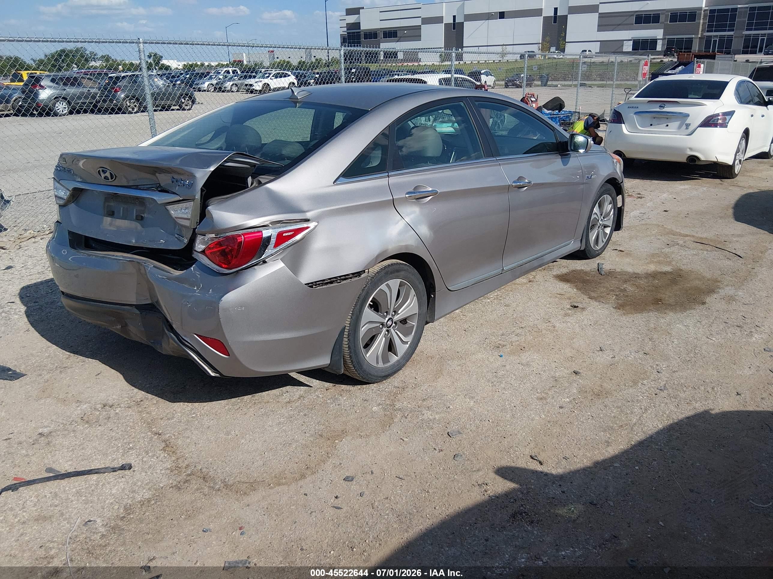 2013 Hyundai Sonata Hybrid Limited Silver vin: KMHEC4A49DA091870
