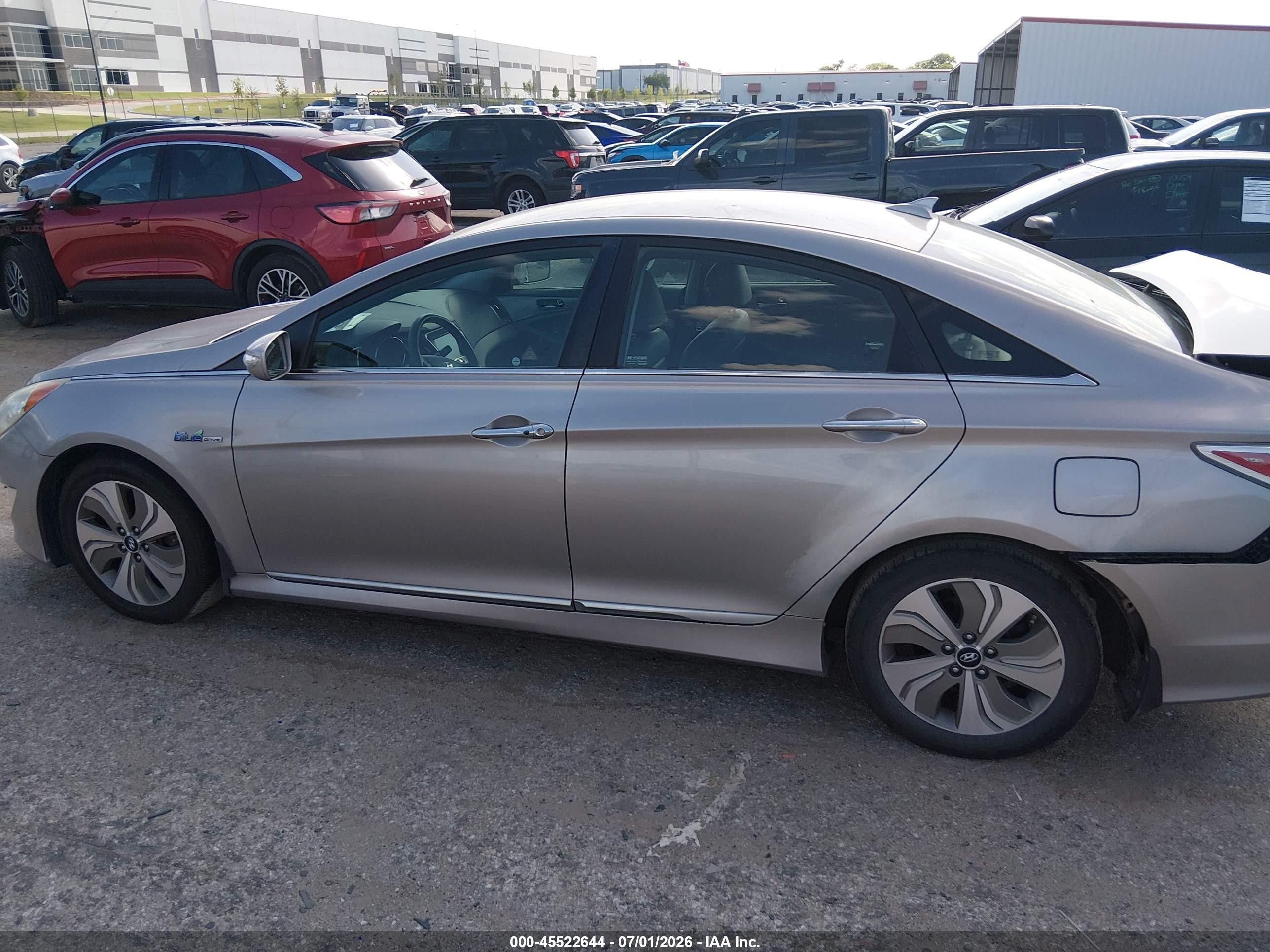 2013 Hyundai Sonata Hybrid Limited Silver vin: KMHEC4A49DA091870