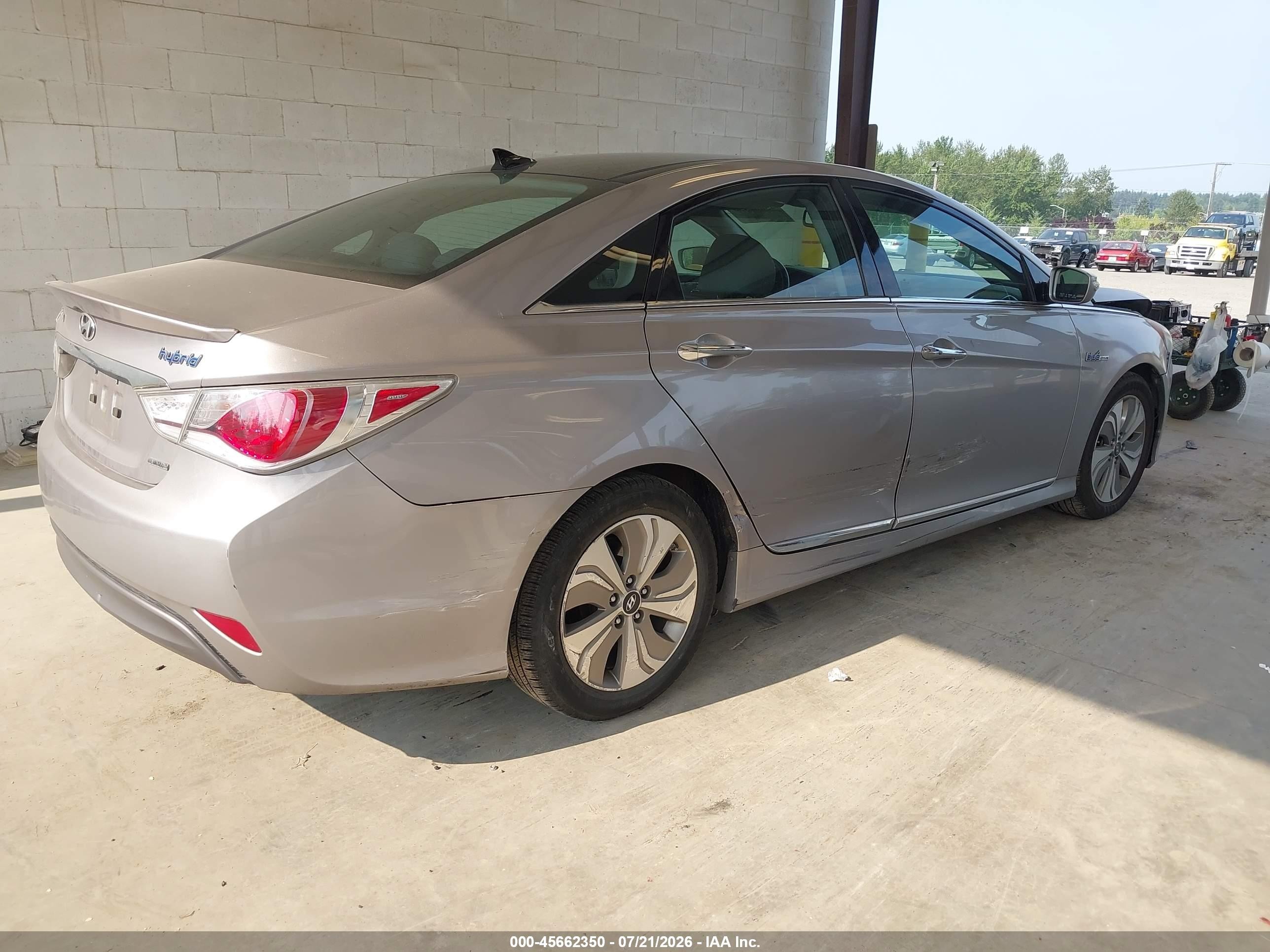 2014 Hyundai Sonata Hybrid Limited Silver vin: KMHEC4A49EA102478