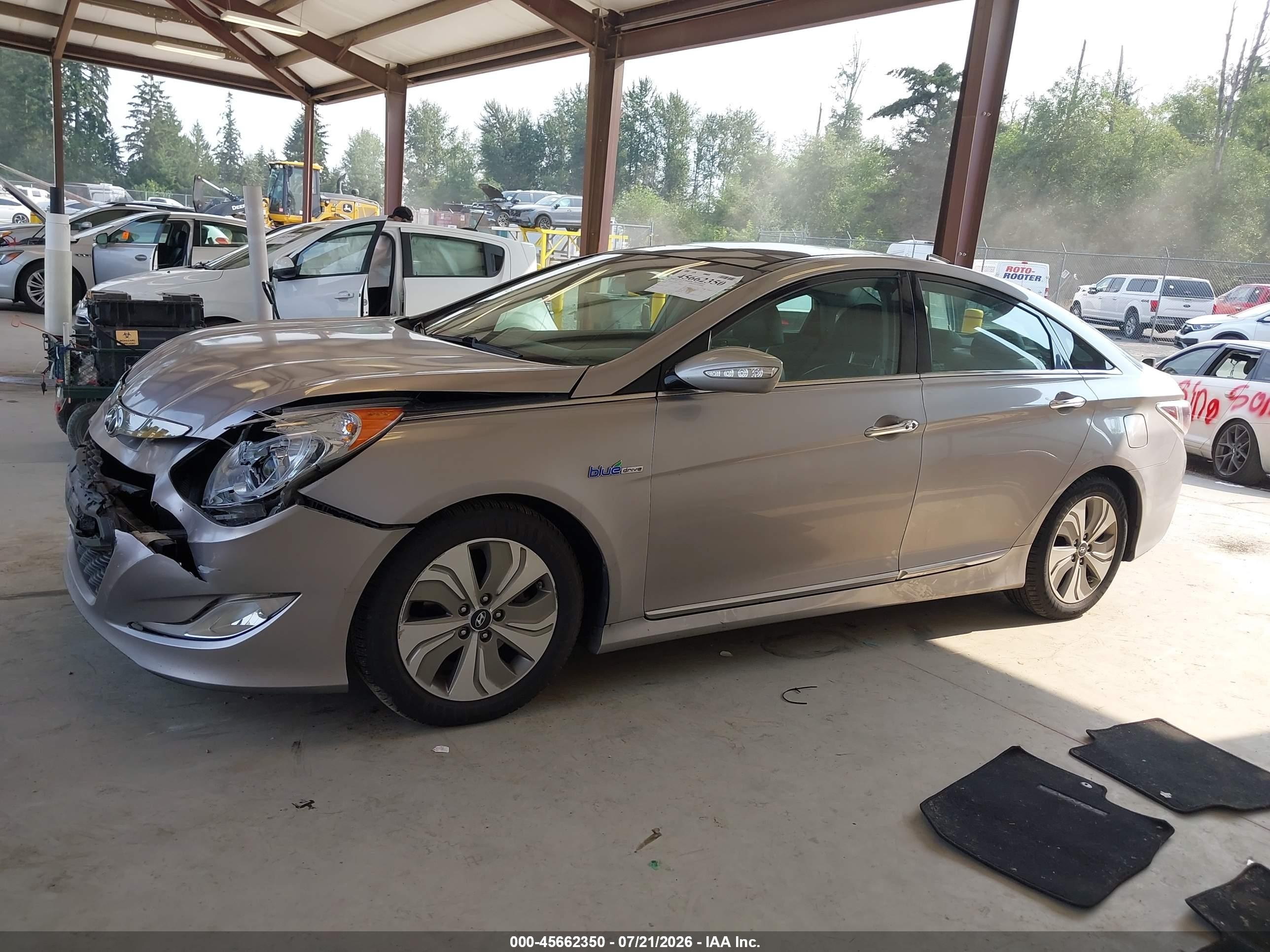 2014 Hyundai Sonata Hybrid Limited Silver vin: KMHEC4A49EA102478