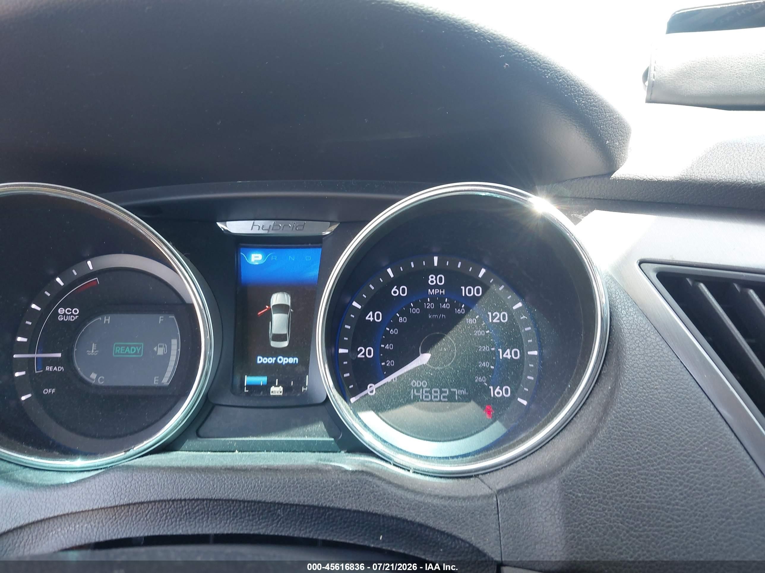 2014 Hyundai Sonata Hybrid   Silver vin: KMHEC4A49EA115375