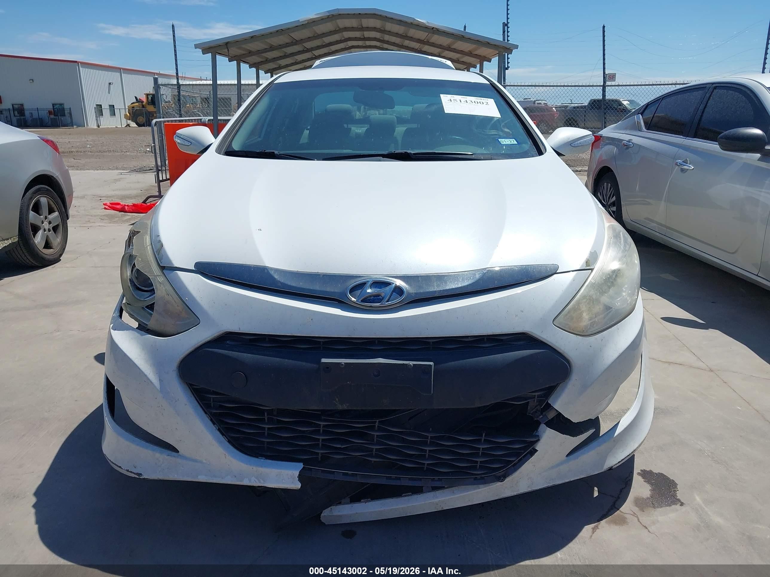 2014 Hyundai Sonata Hybrid   White vin: KMHEC4A49EA116588