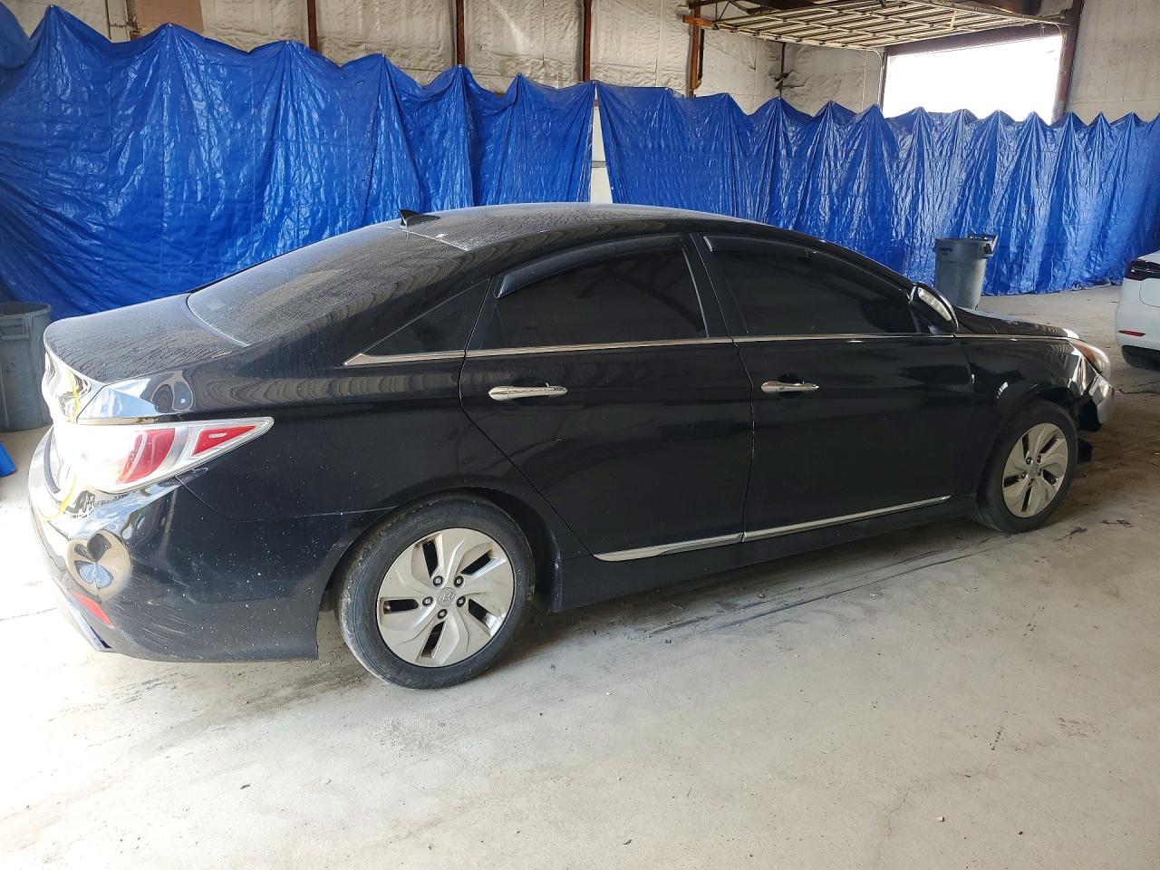2015 Hyundai Sonata Hybrid Base Black vin: KMHEC4A49FA122201