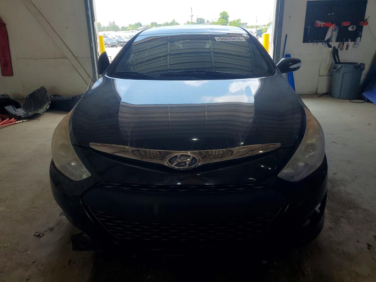 2015 Hyundai Sonata Hybrid Base Black vin: KMHEC4A49FA122201