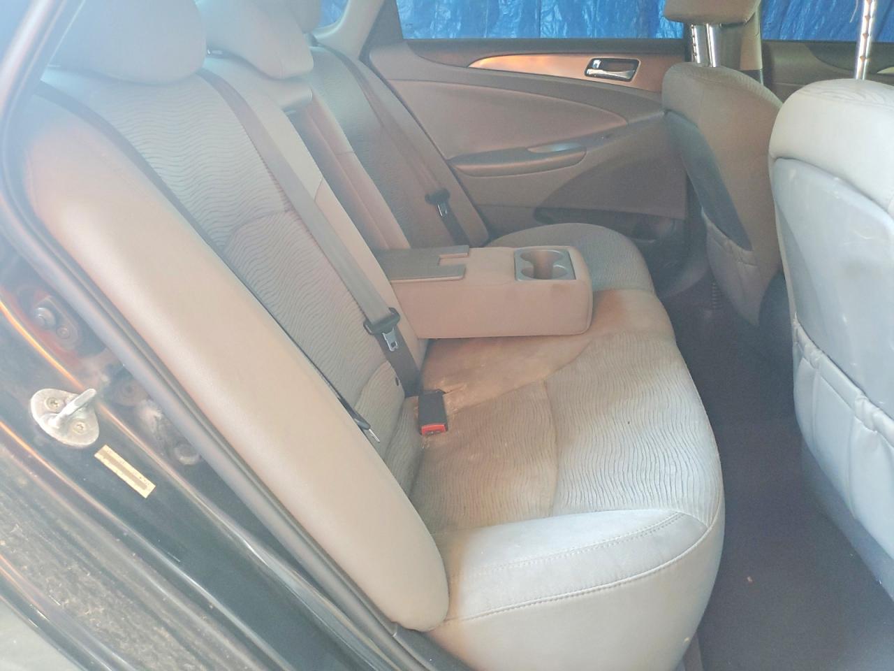 2015 Hyundai Sonata Hybrid Base Black vin: KMHEC4A49FA122201