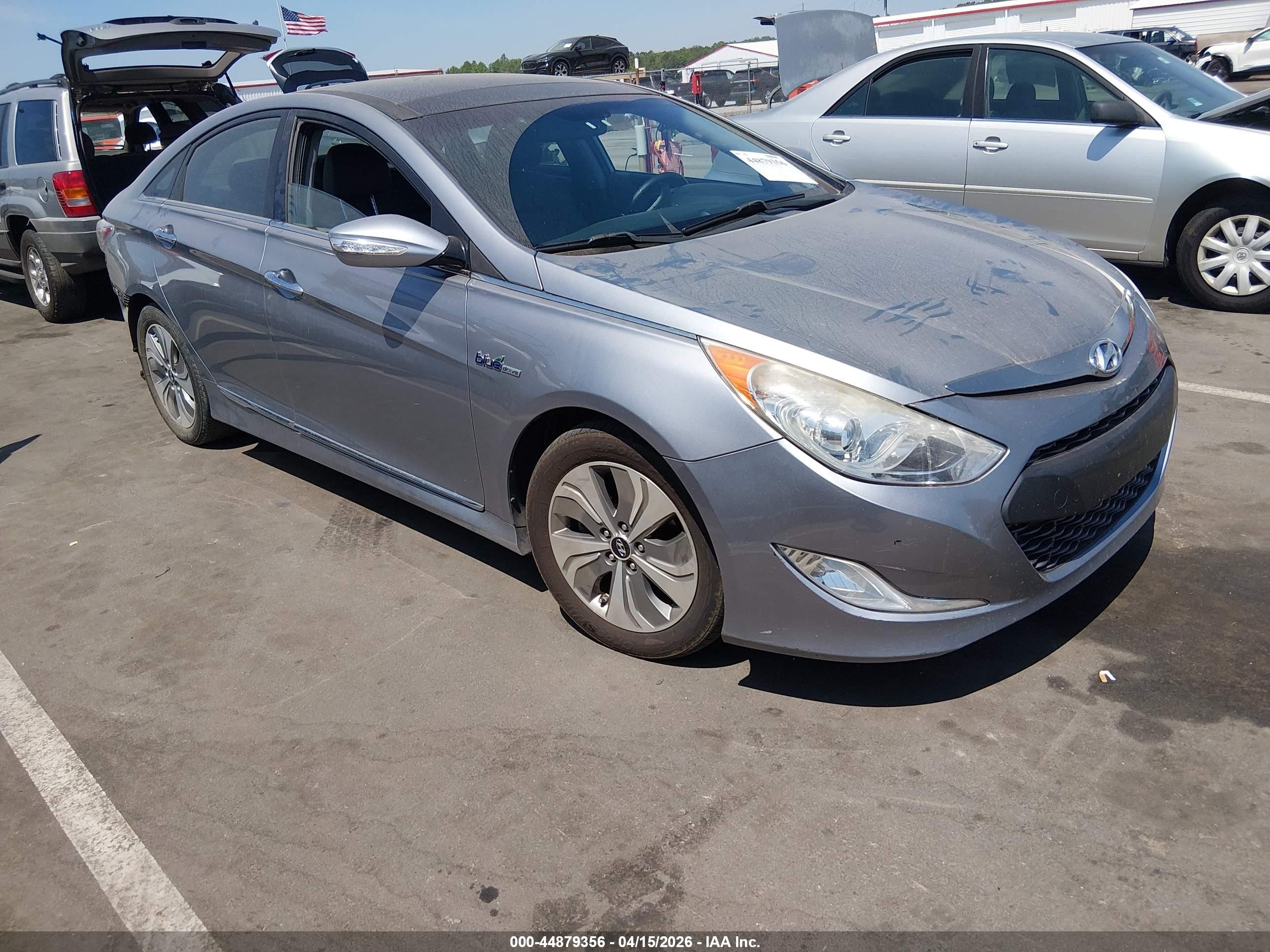 2015 Hyundai Sonata Hybrid Limited Silver vin: KMHEC4A49FA126328