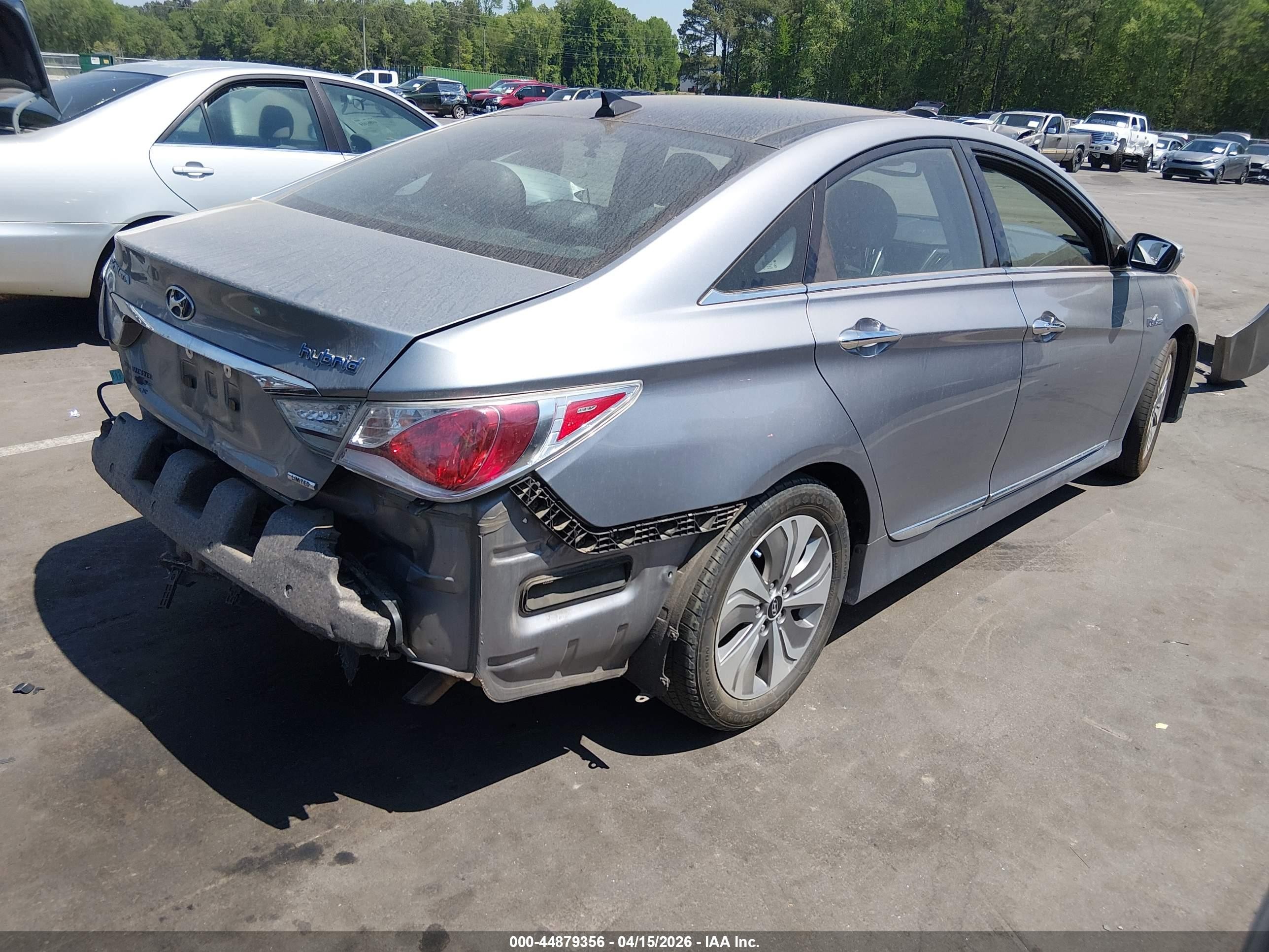 2015 Hyundai Sonata Hybrid Limited Silver vin: KMHEC4A49FA126328