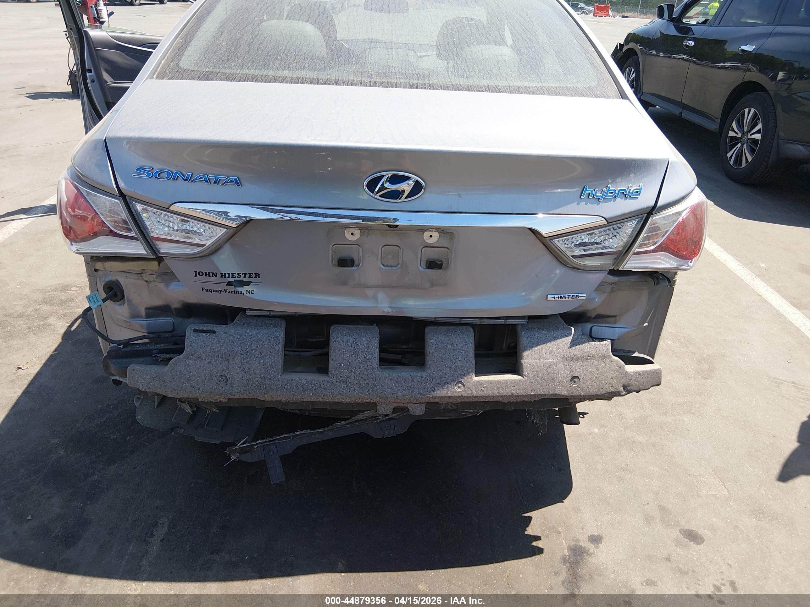 2015 Hyundai Sonata Hybrid Limited Silver vin: KMHEC4A49FA126328